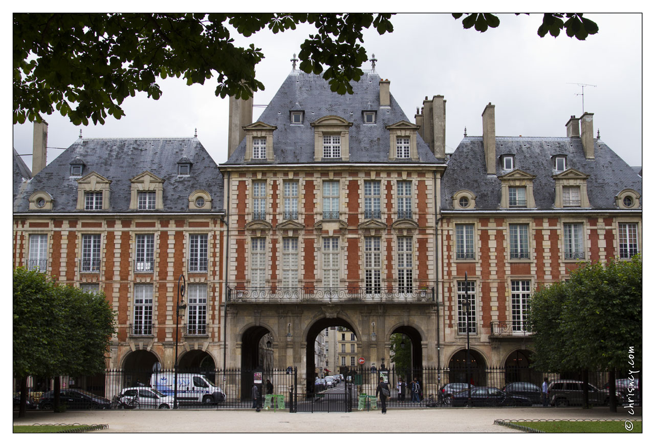 20120712-131_4828-Paris_Place_des_Vosges.jpg