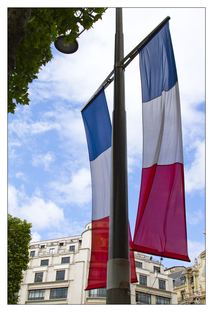20120714-155_4861-Paris_Fete_Nationale_Champs_Elysees.jpg