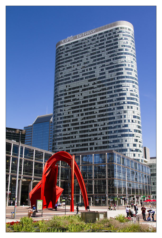 20120717-245_5218-Paris_La_Defense_Stabile_Araignee_Calder.jpg