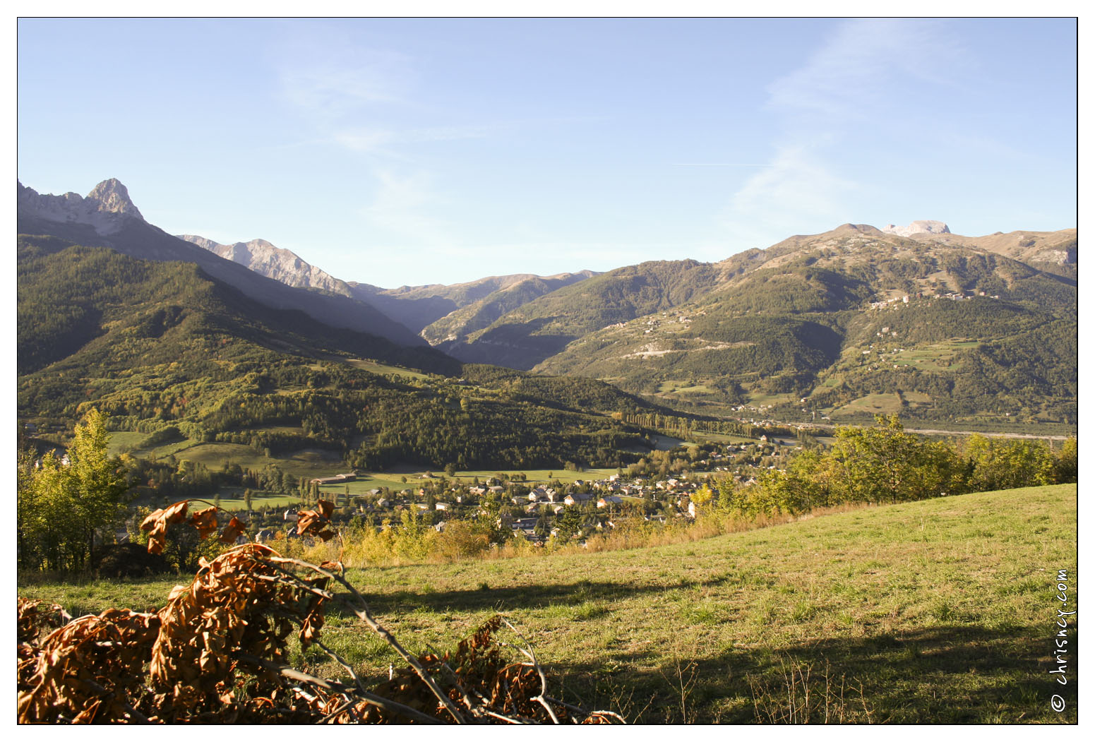 20061008-0168_3159-Barcelonnette_et_Le_Mercantour_vu_du_Gite.jpg