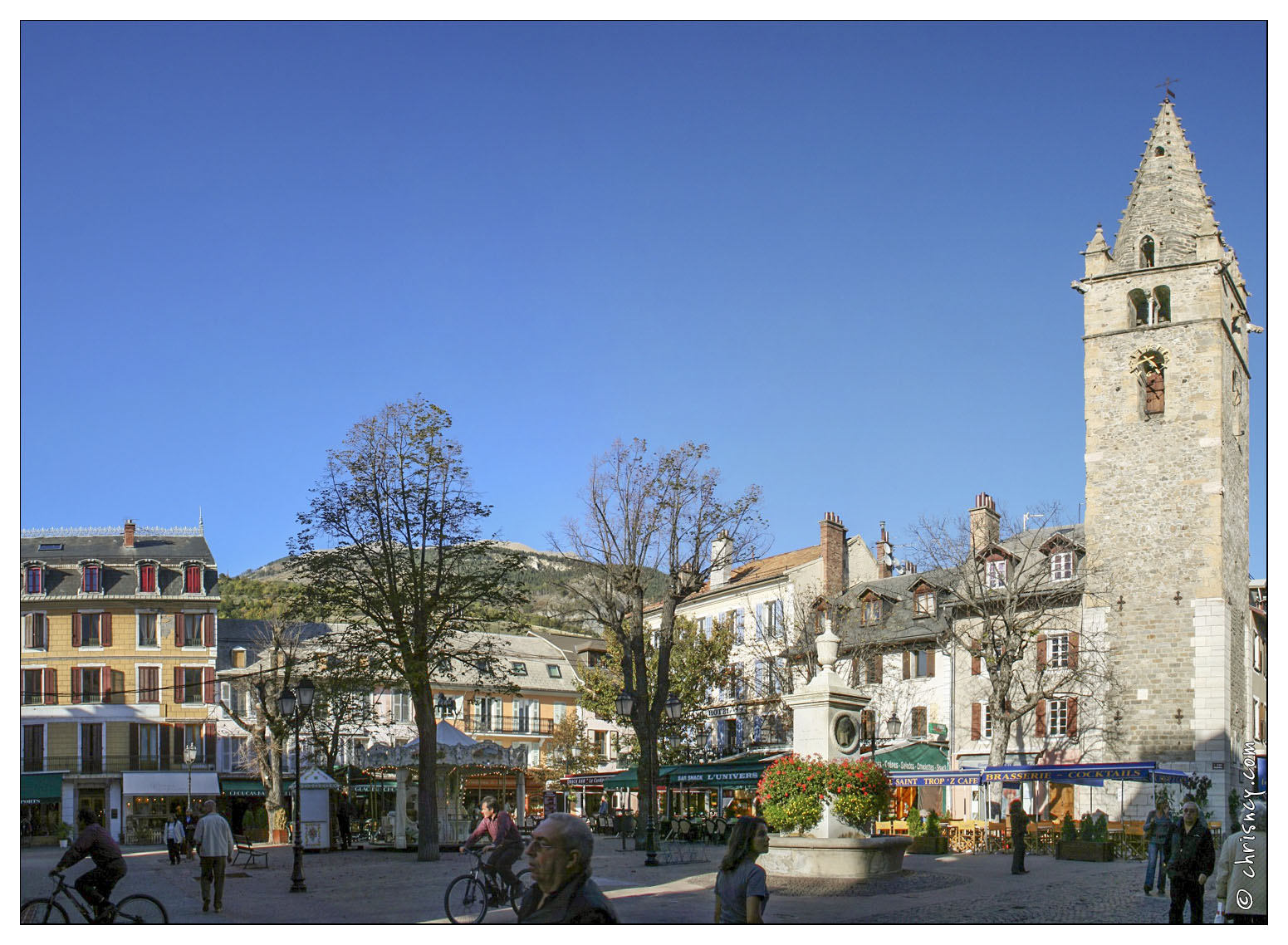 20061010-0726_3688-Barcelonnette_pano.jpg