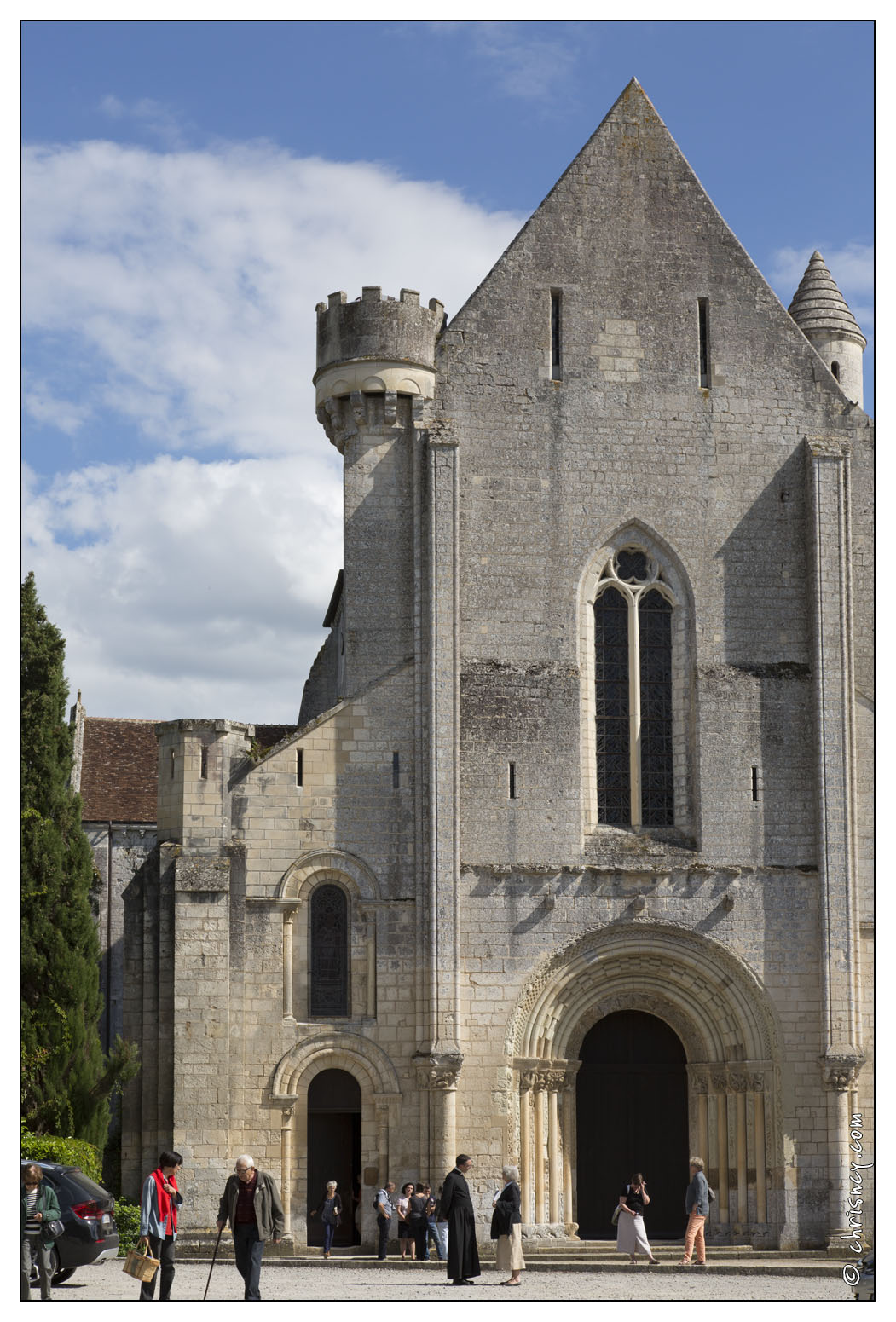 20140821-047_5120-Abbaye_Fontgombault.jpg