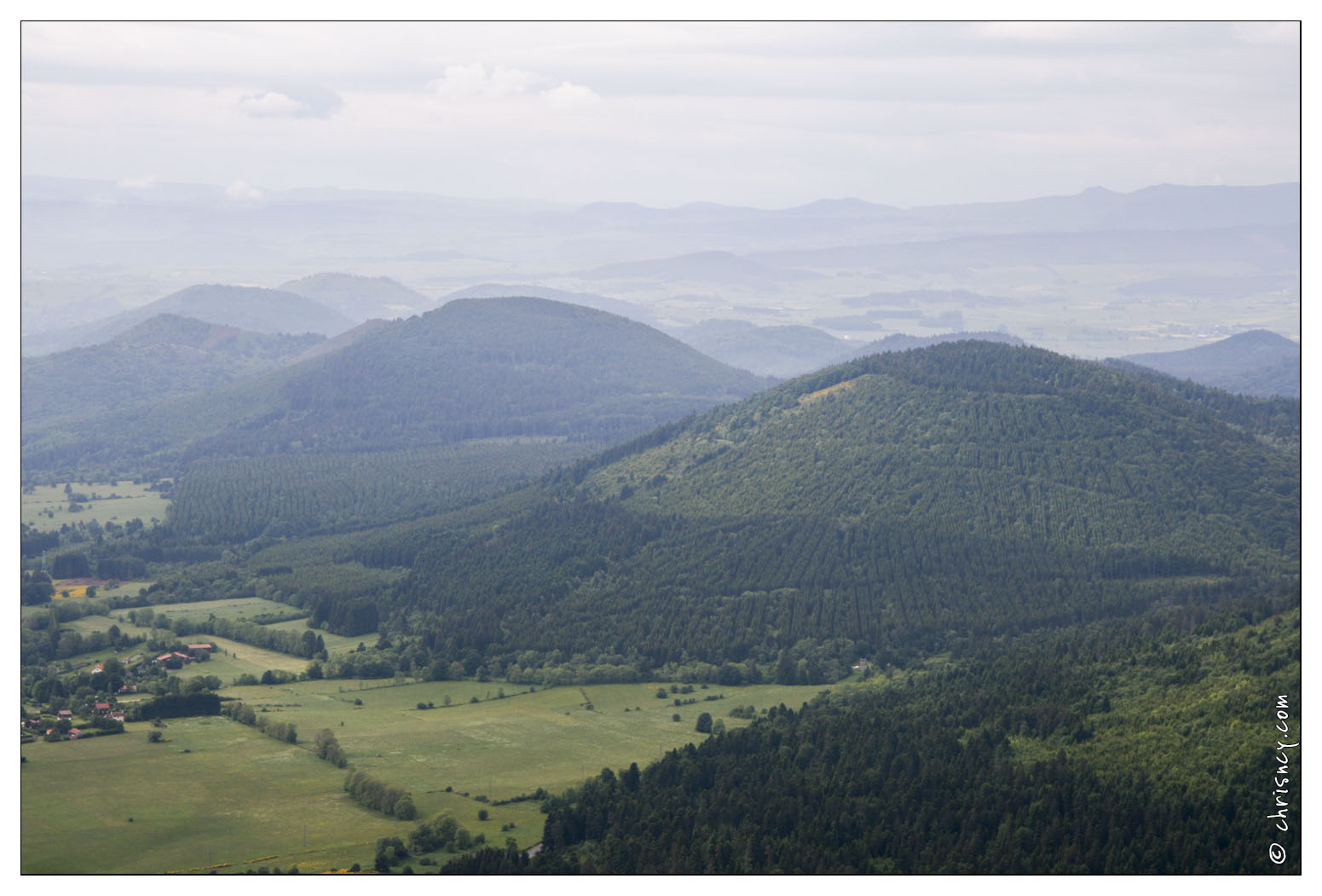 20070531-24_3326-vue_du_puy_de_dome_w.jpg