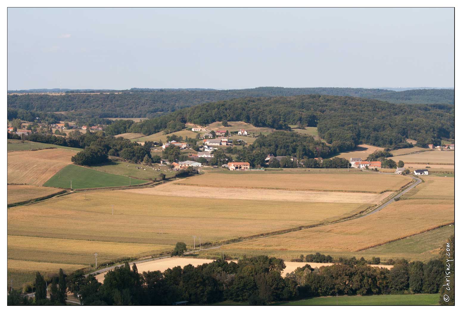 20080928-18_6533-le_Bearn_vu_du_Chateau_de_Montaner.jpg