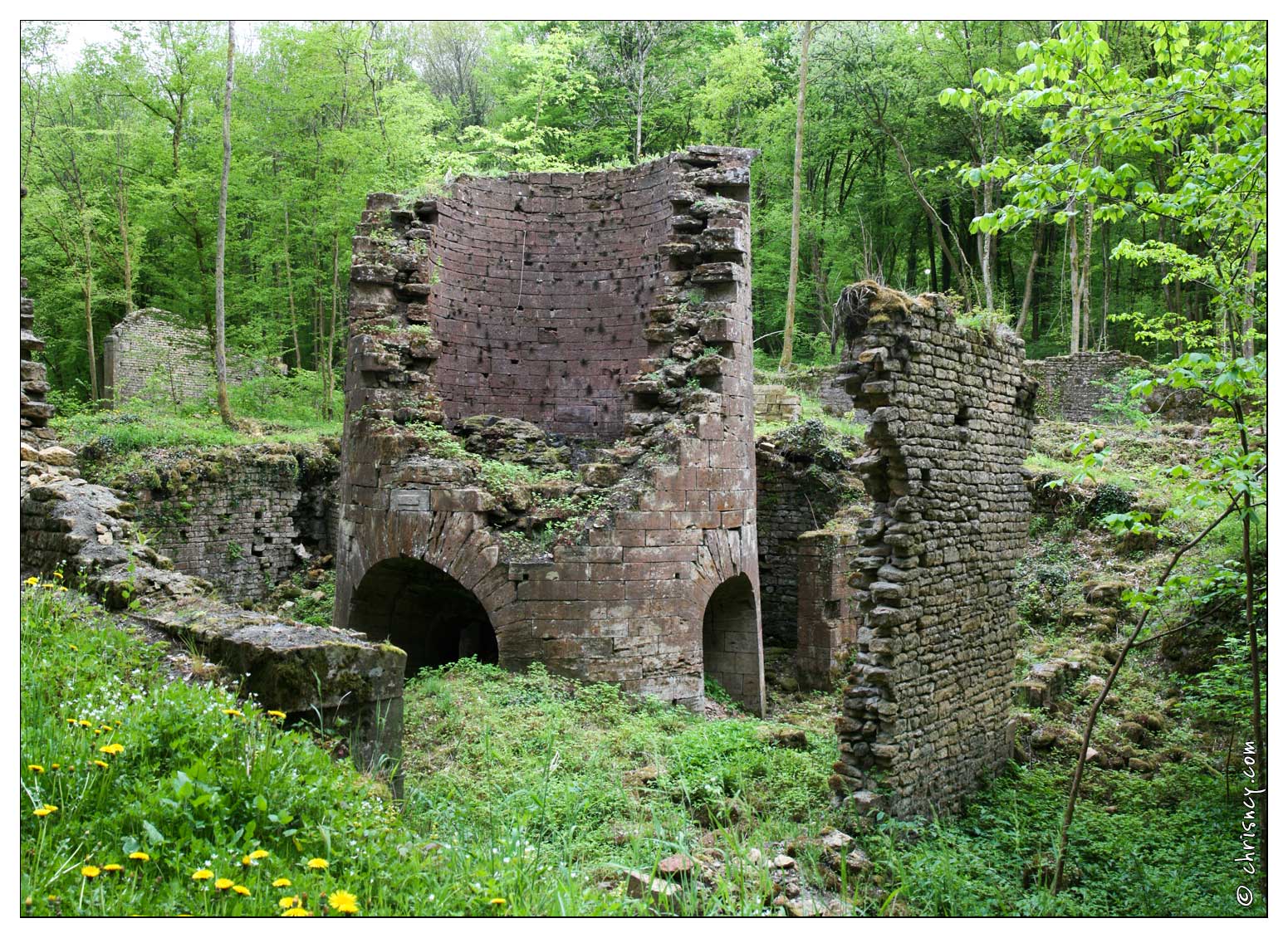 20090503-32_3868-Bas_fourneau_de_Dorlon_pano.jpg