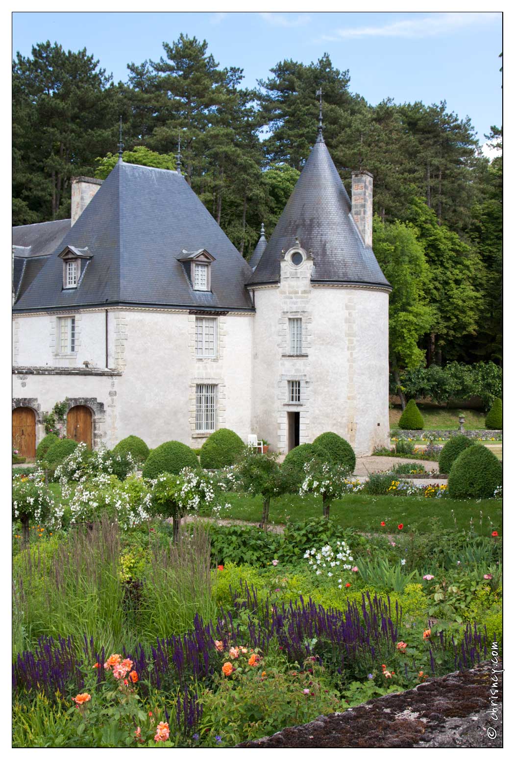 20090611-04_2327-Chateau_et_jardin_de_la_Chatonniere.jpg