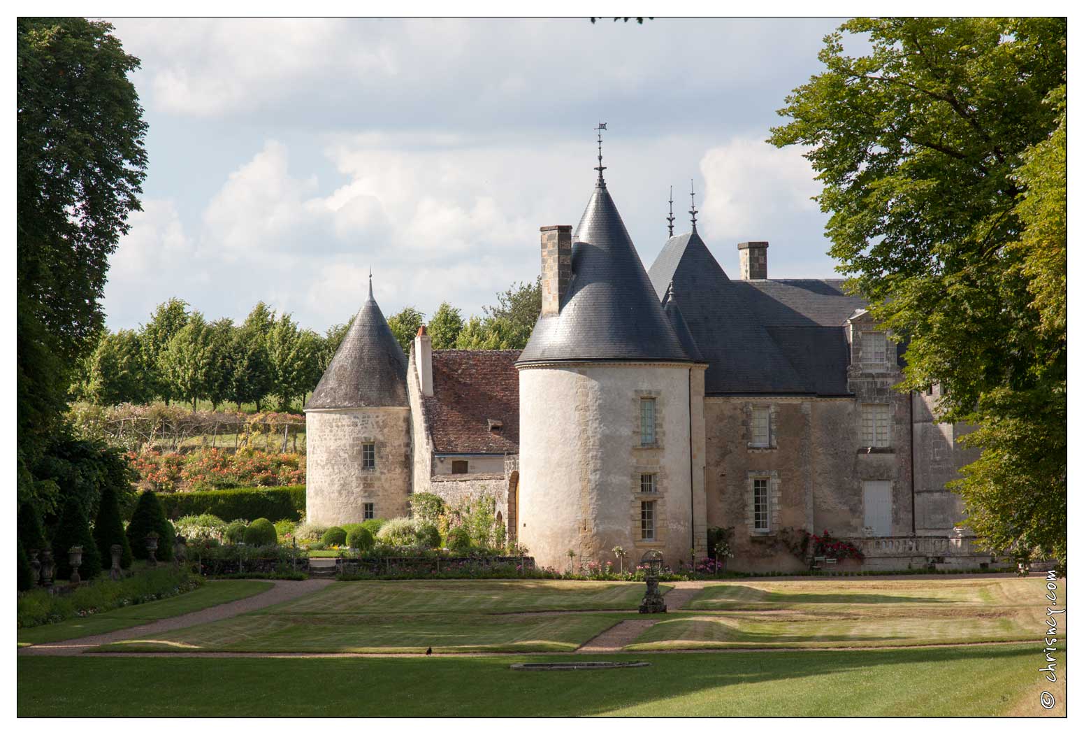 20090611-08_2523-Chateau_et_jardin_de_la_Chatonniere.jpg