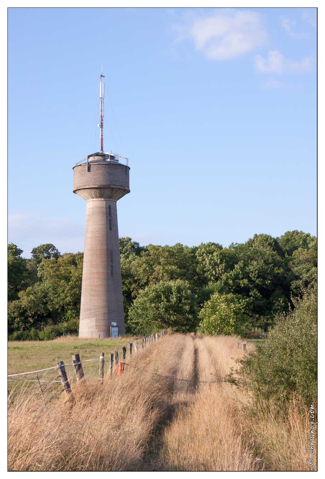 20090709-09_5768-Chateau_eau_Bosserville.jpg