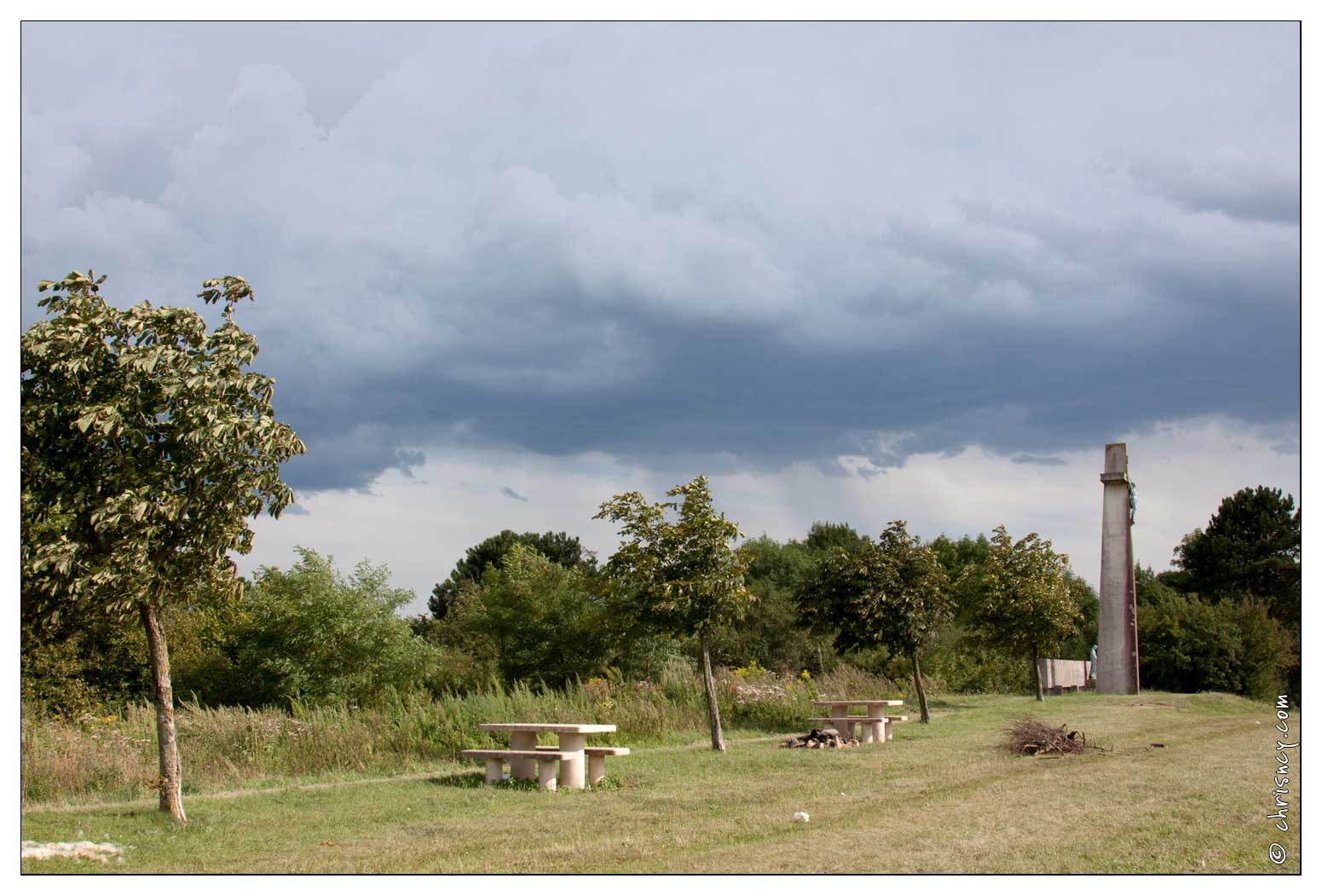 20090816-03_7333-Ste_Genevieve_Monument_du_Grand_Couronne.jpg