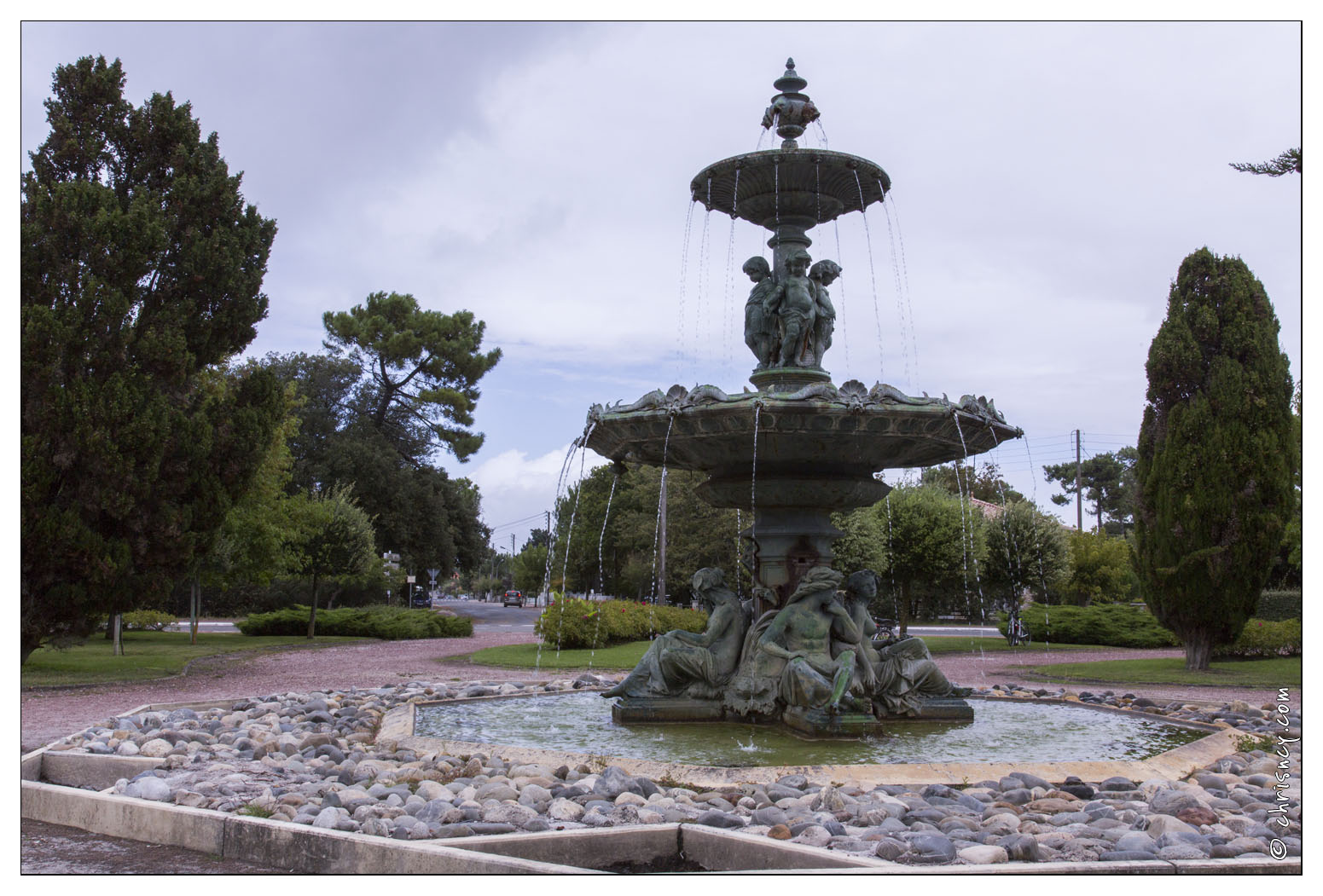 20140826-015_5635-Soulac_sur_mer_fontaine.jpg