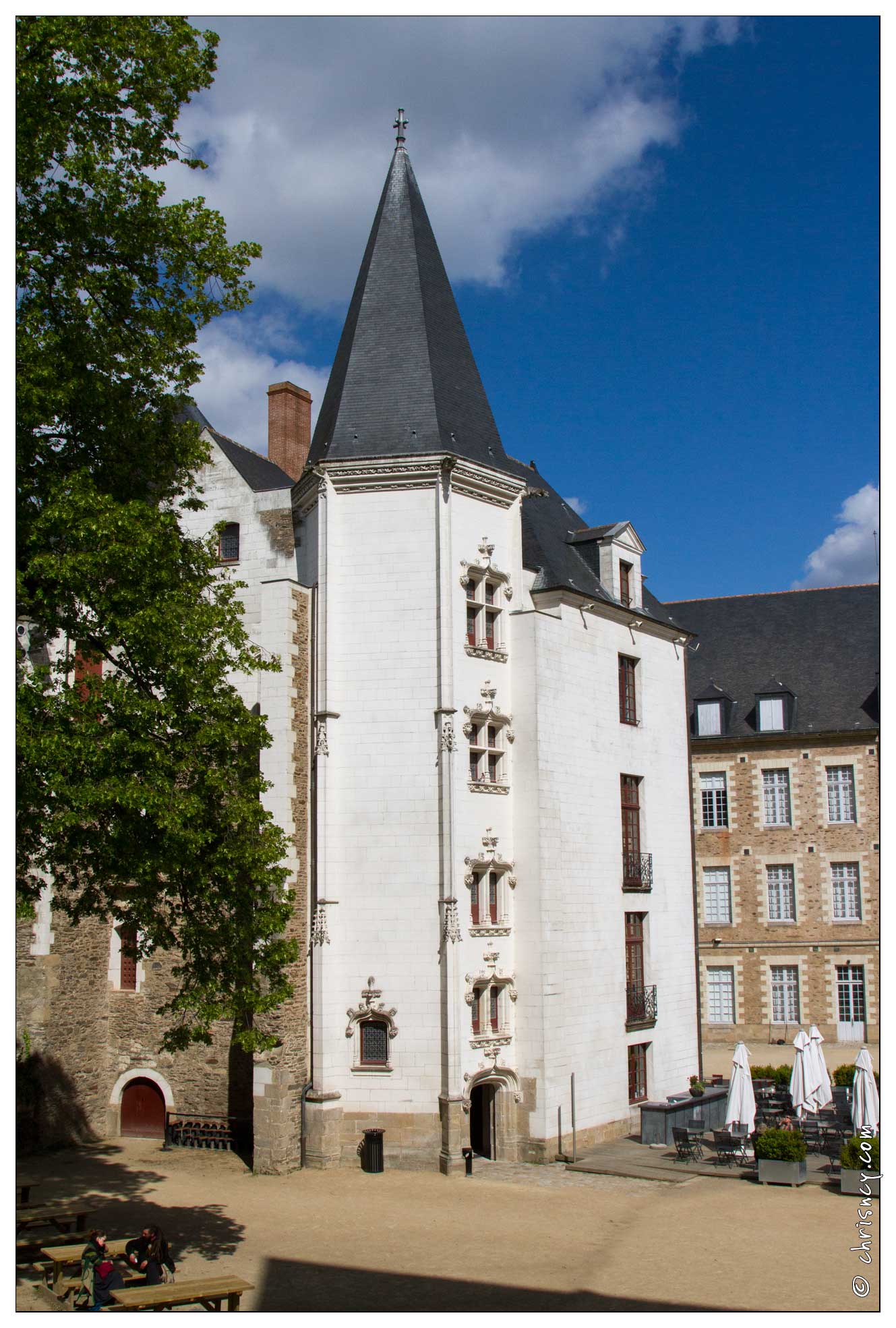 20120516-05_1697-Nantes_Chateau_des_Ducs_de_Bretagne.jpg