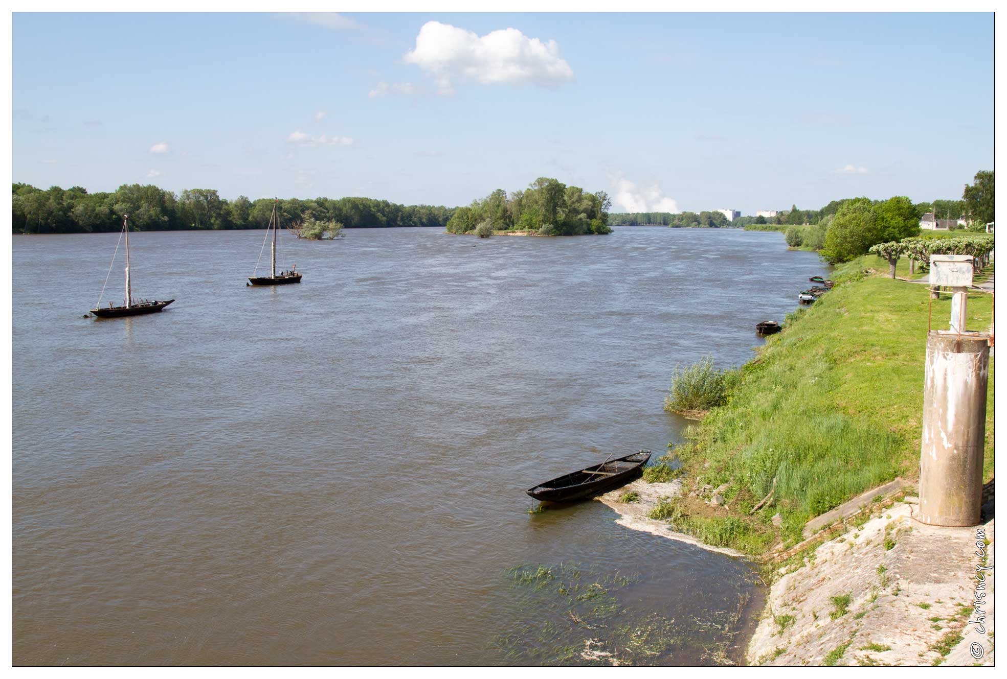 20120512-13_1196-La_Chapelle_sur_Loire.jpg