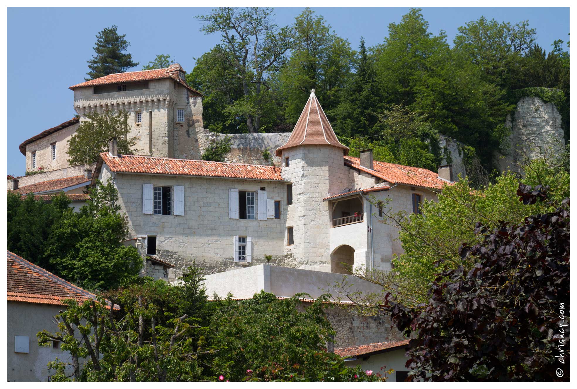 20120524-12_2234-Aubeterre_sur_Dronne.jpg