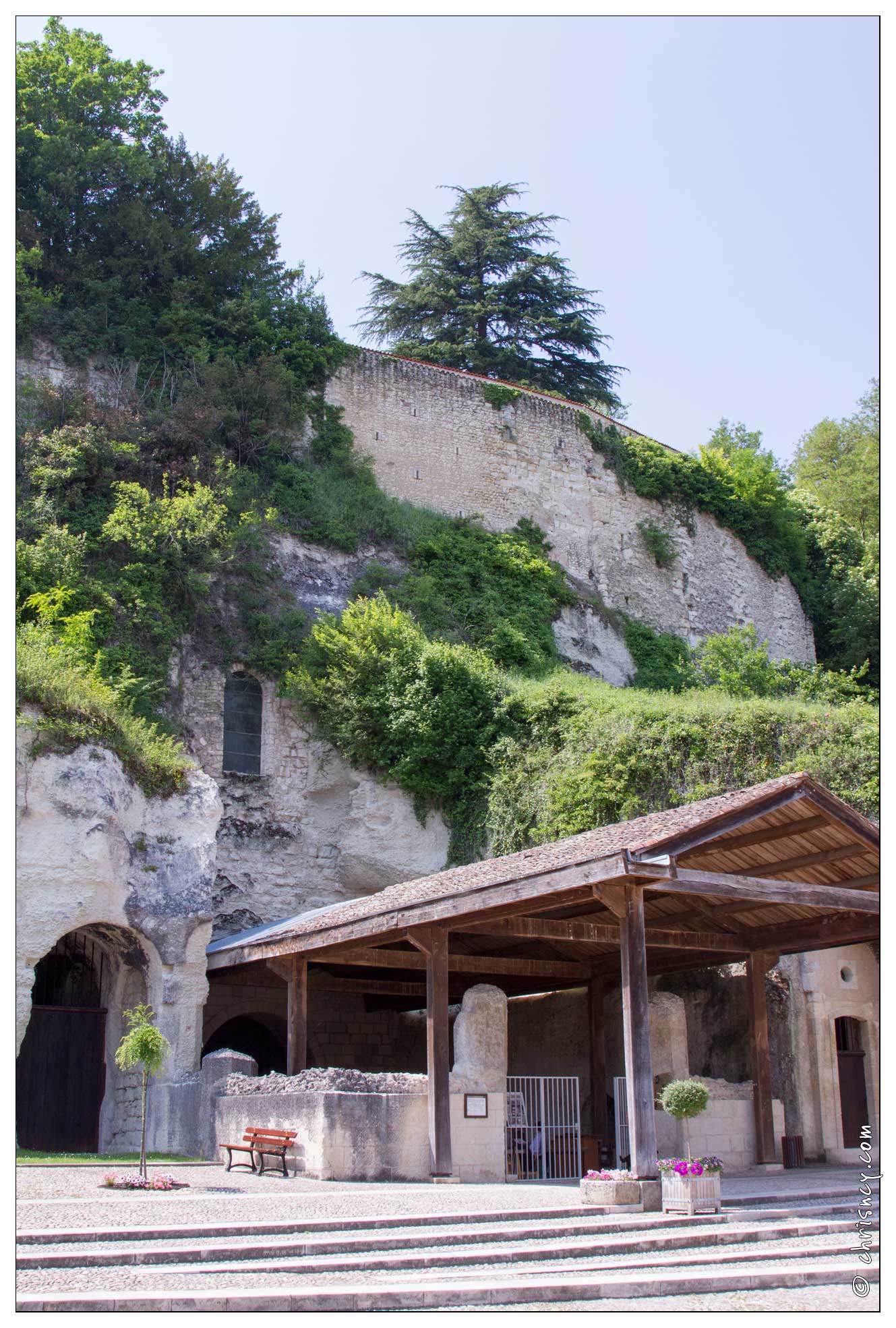 20120524-21_2273-Aubeterre_sur_Dronne.jpg