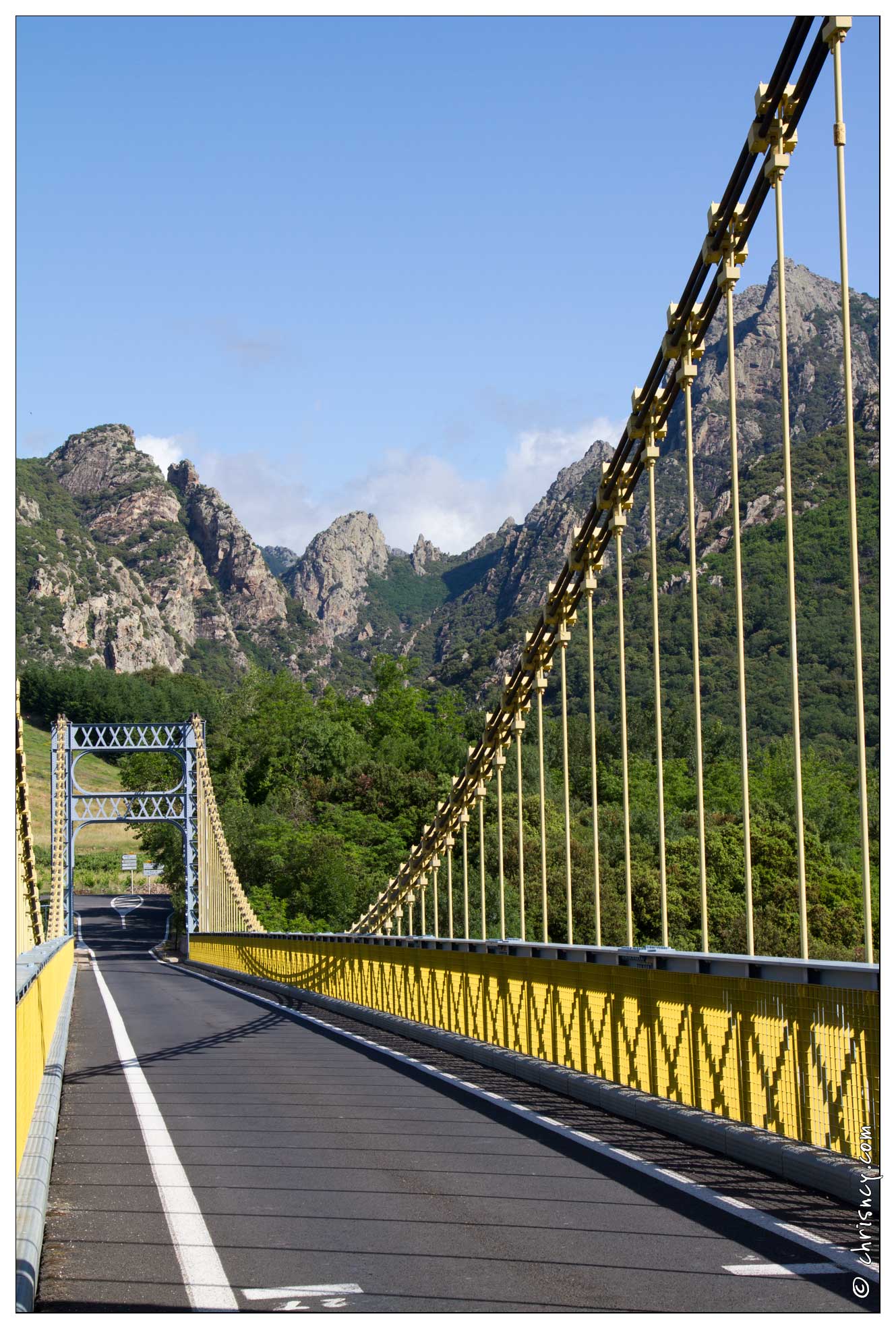 20120604-04_3079-Pont_suspendu_de_Tarassac.jpg