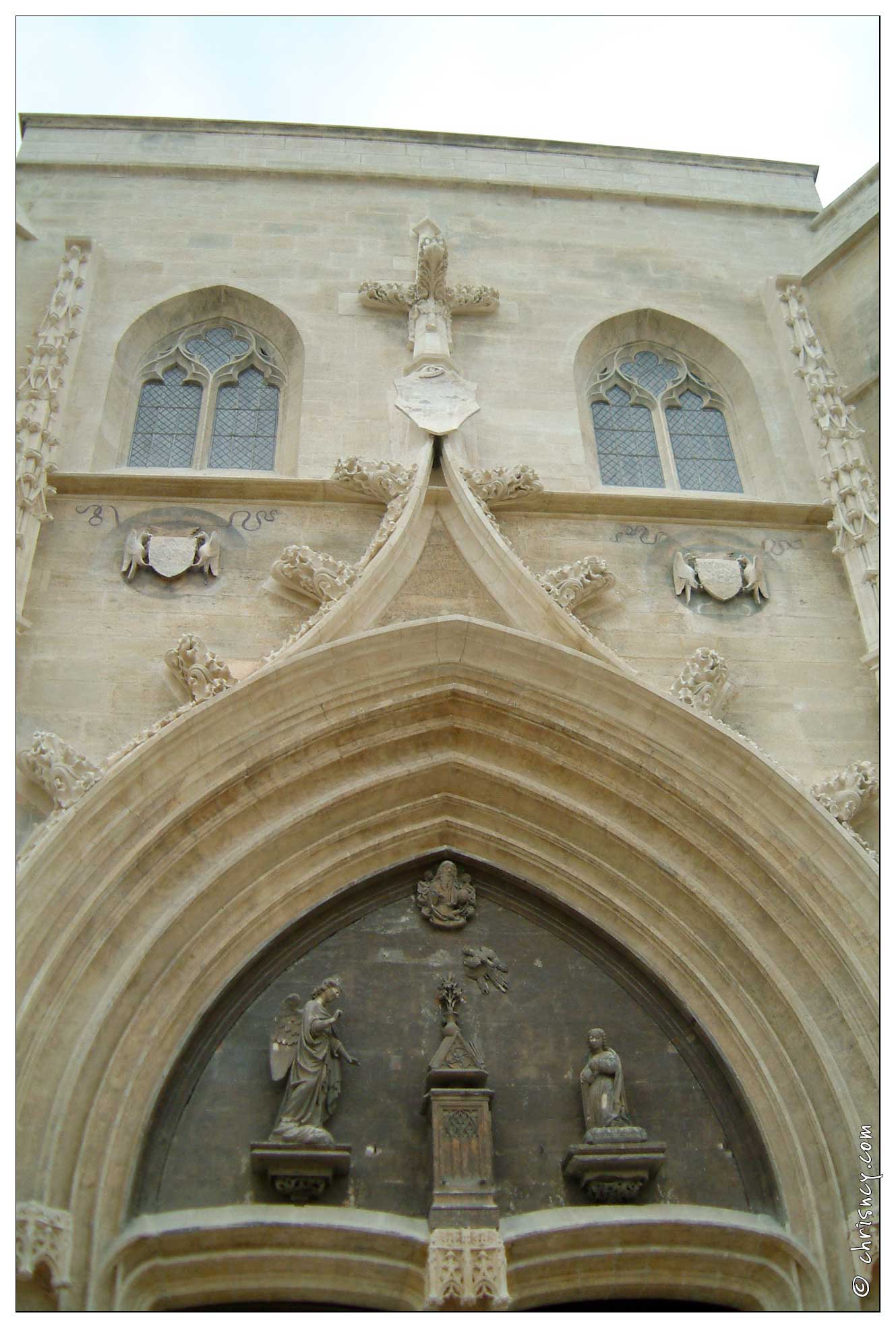 20020822-0507-Avignon_saint_Agricol.jpg