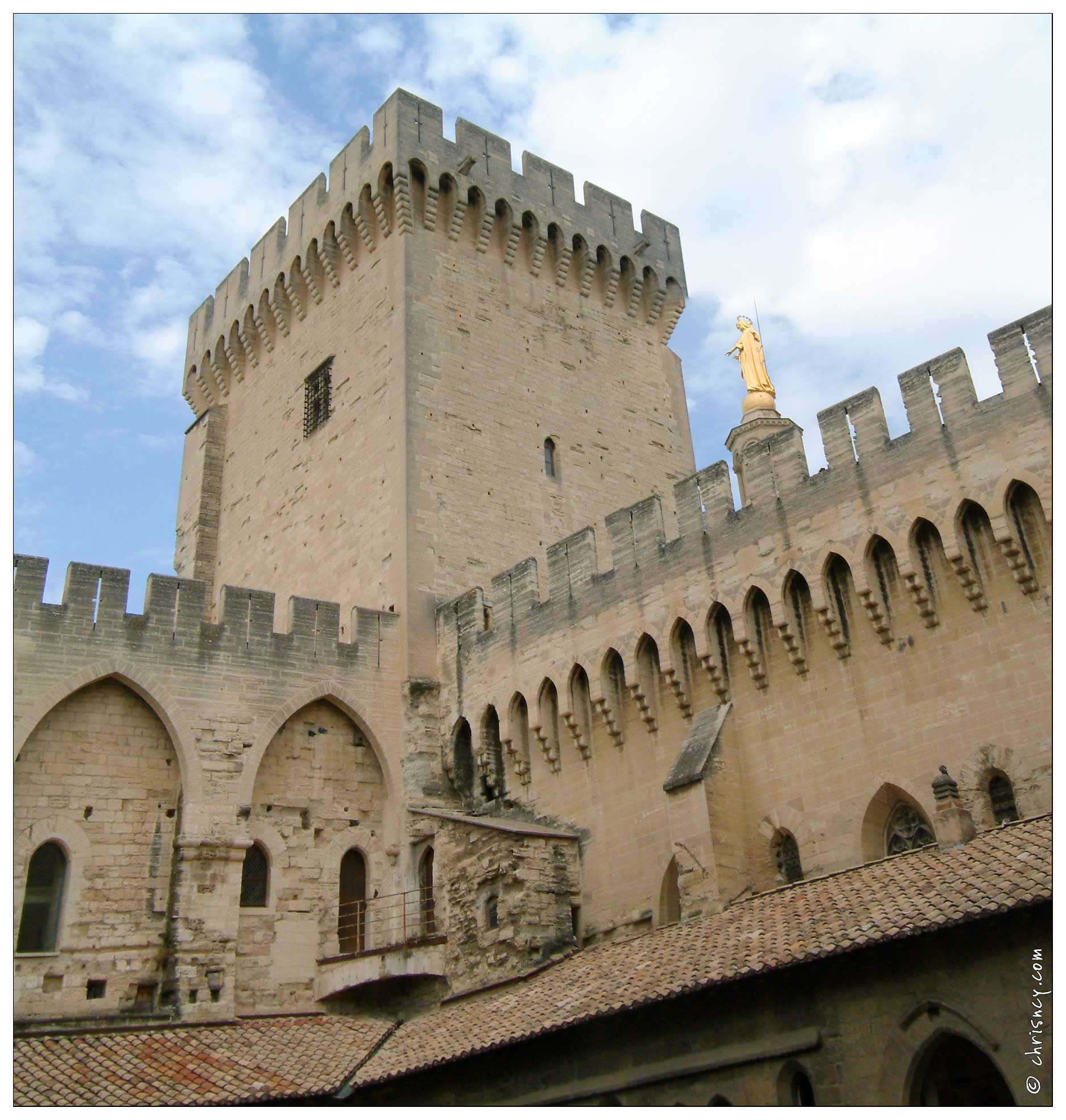 20020822-0521-Avignon_Palais_des_papes_pano.jpg