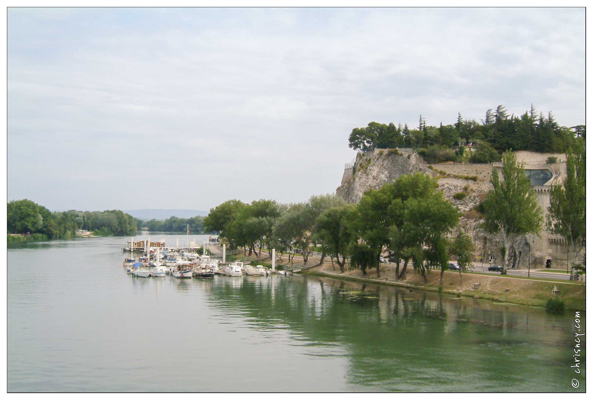 20020822-0540-Avignon_Le_rhone.jpg