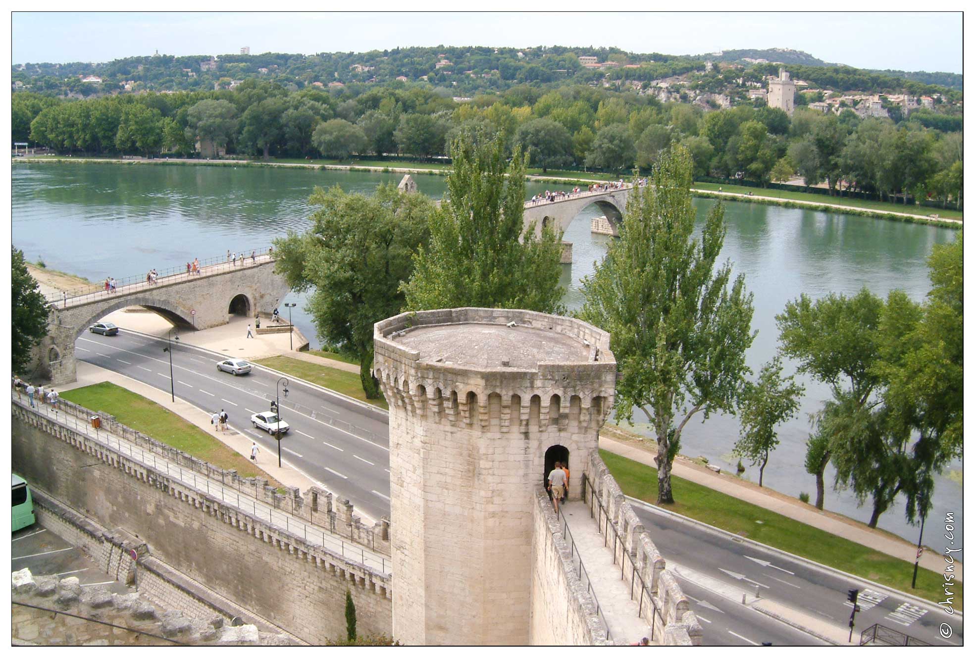 20020822-0541-Avignon_Le_rhone.jpg