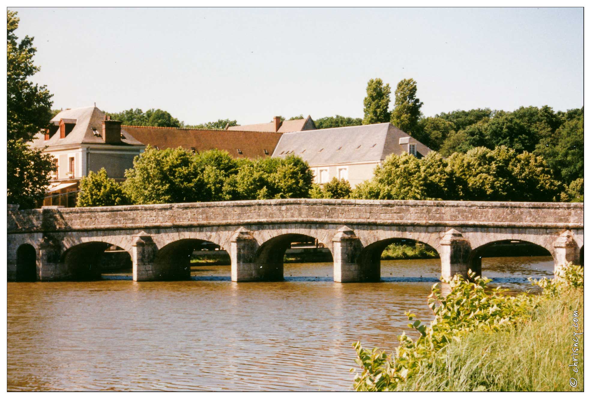 19980600-0013-Chenonceaux_pont_sur_le_Cosson.jpg