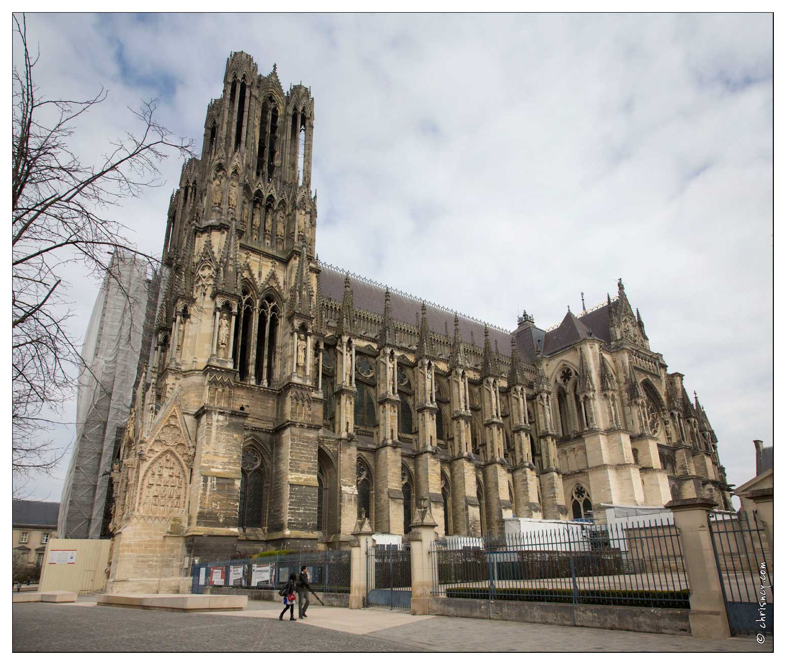 20150406-08_0178-Reims_Cathedrale__pano.jpg