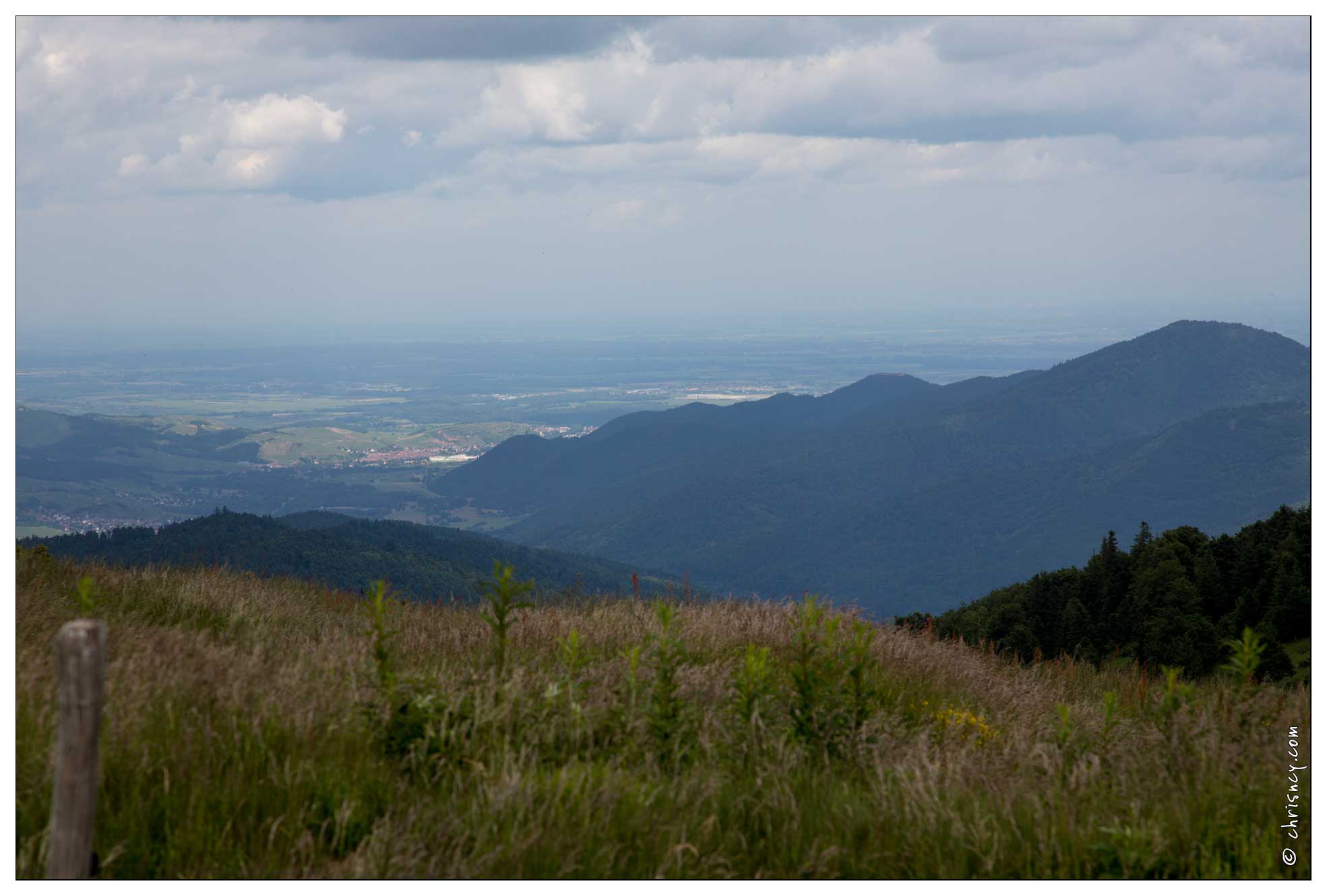 20150619-22_1808-Les_cretes_vues_de_la_route_du_petit_ballon.jpg