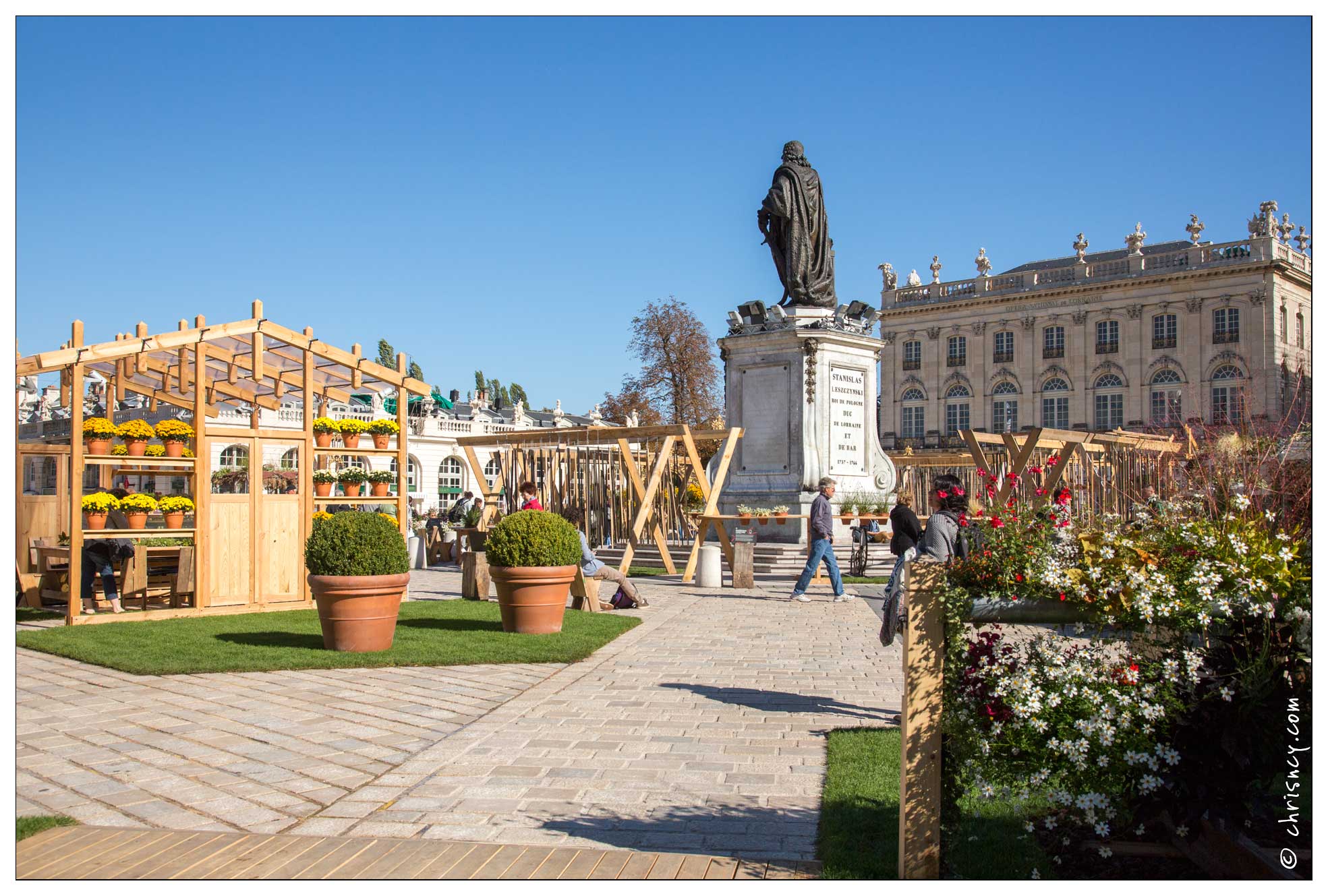 20150929-01_3109-Place_Stanislas_jardin_ephemere.jpg