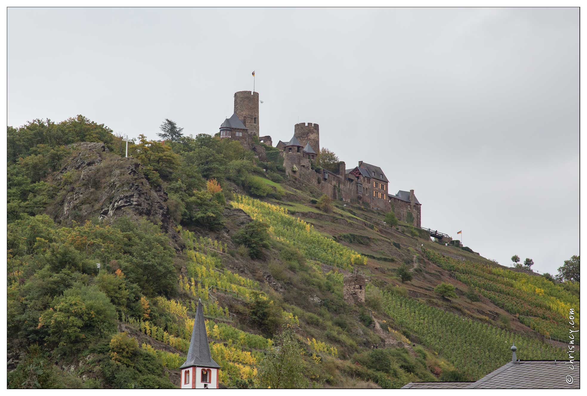 20151008-013_3921-Vallee_de_la_Moselle_Alken_Burg_Thurant.jpg