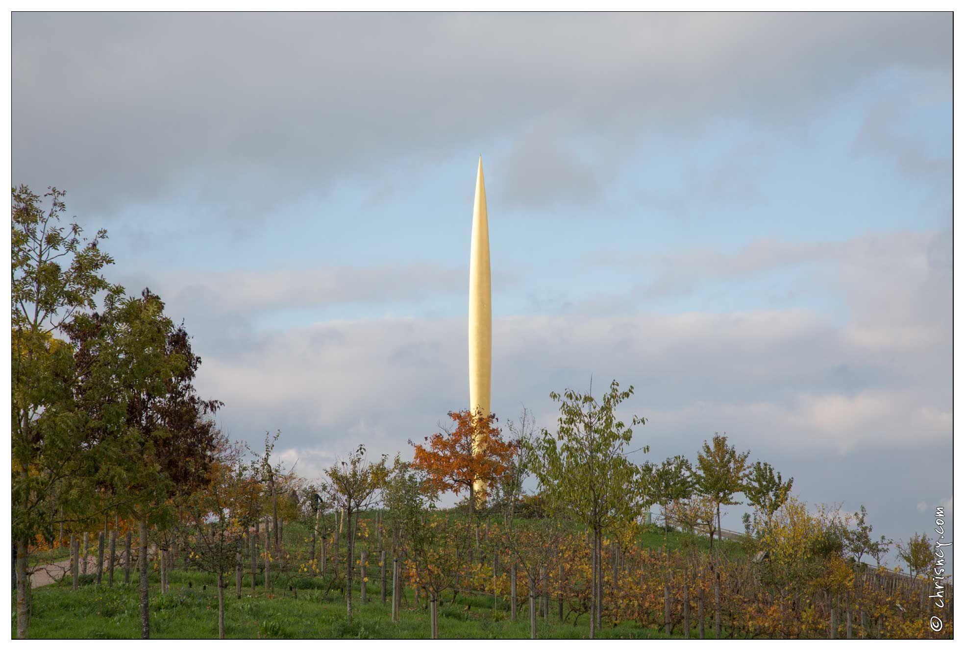 20151029-3990-Metz_Obelisque_du_parc_de_la_Seille.jpg