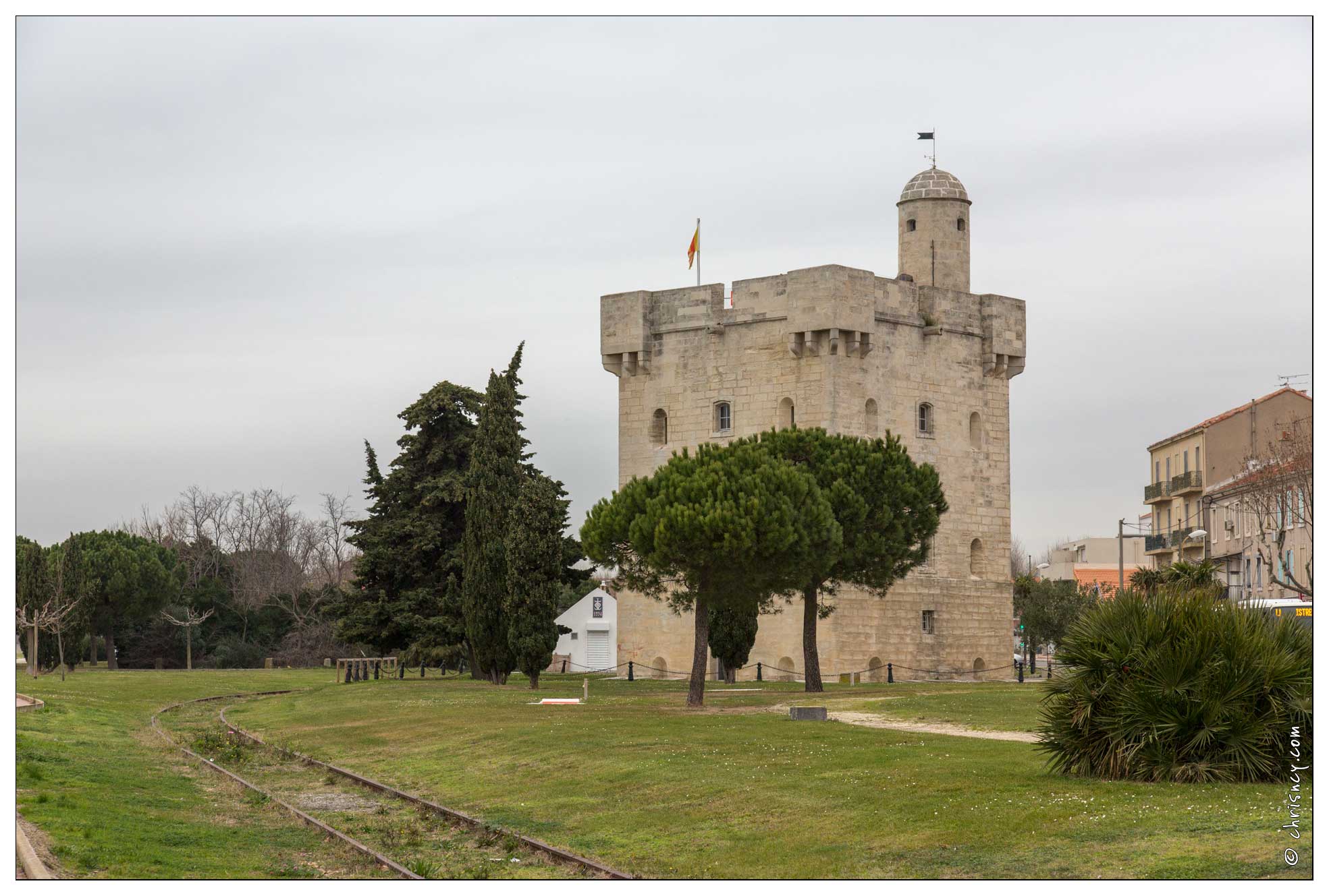 20160125-06_7075-Port_Saint_Louis_du_Rhone_La_Tour.jpg