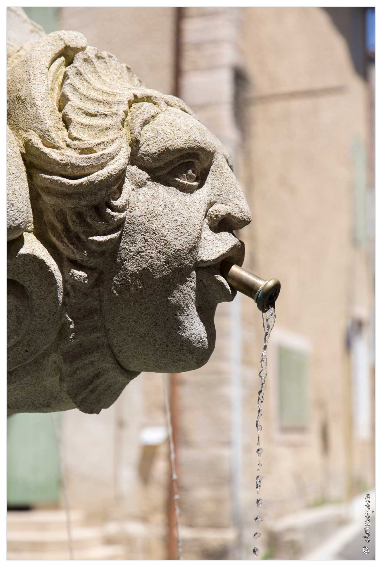 20160612-61_9799-Luberon_Pernes_les_Fontaines_fontaine_du_gigot.jpg