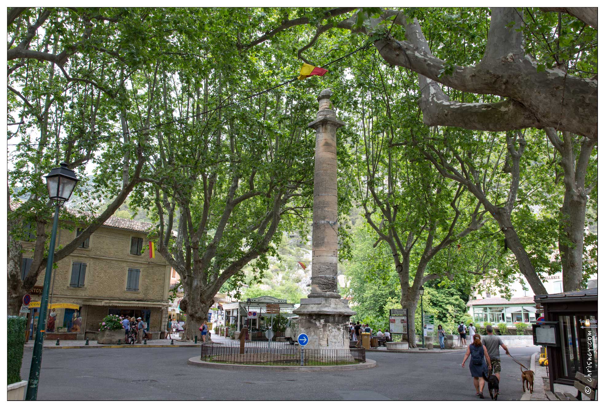 20160621-09 0549-Fontaine de Vaucluse - 20160621-09_0549-Fontaine_de_Vaucluse.jpg 20160621-09_0549-Fontaine_de_Vaucluse.jpg