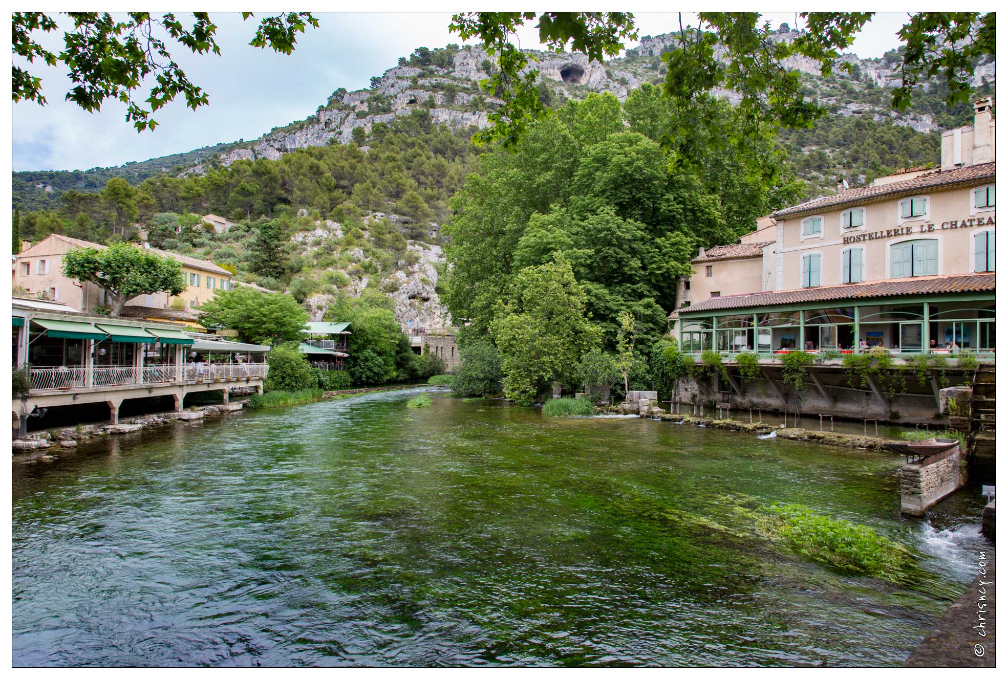 20160621-11 0551-Fontaine de Vaucluse - 20160621-11_0551-Fontaine_de_Vaucluse.jpg 20160621-11_0551-Fontaine_de_Vaucluse.jpg