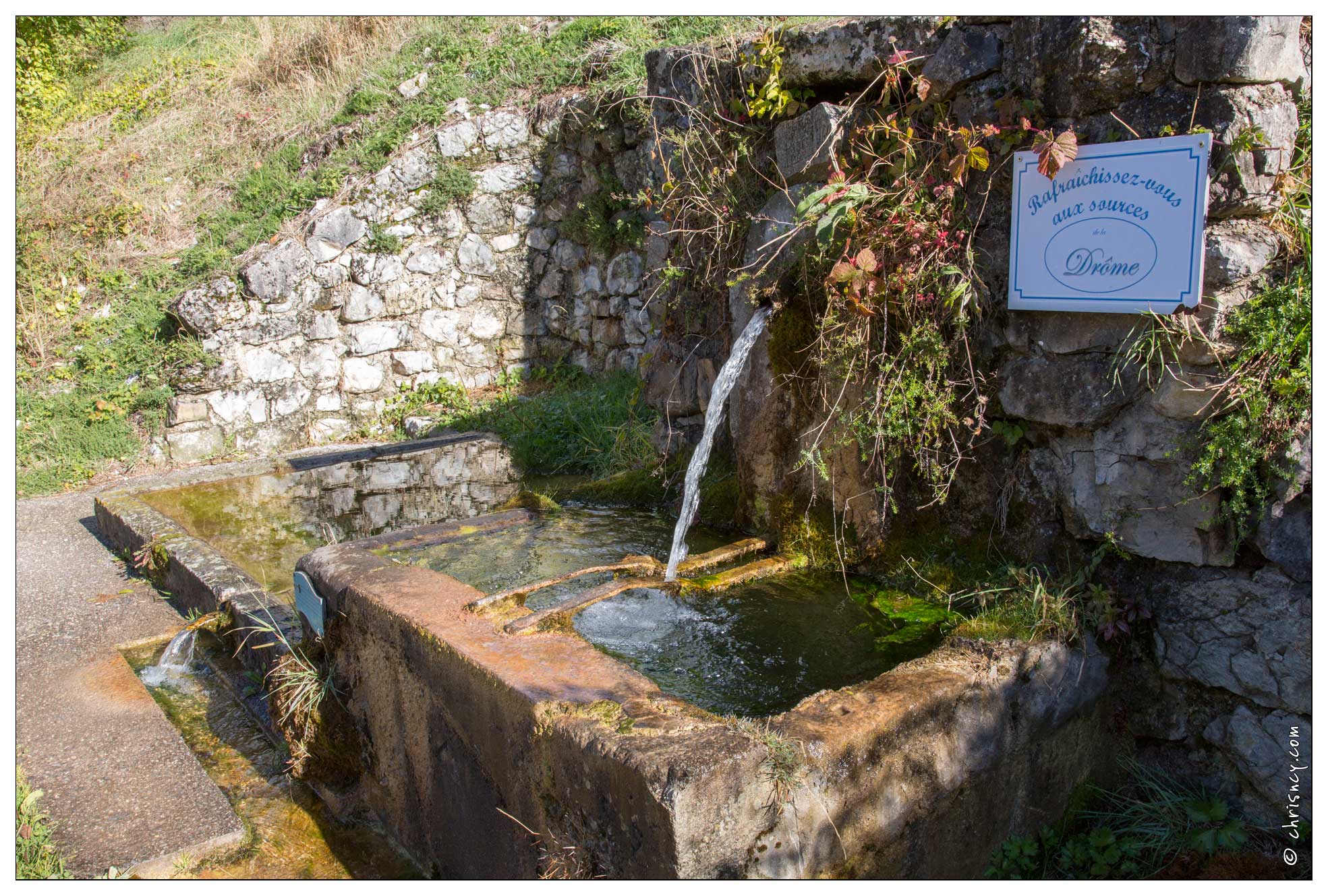 20161015-12_4911-La_Batie_des_Fonds_Source_de_la_Drome.jpg