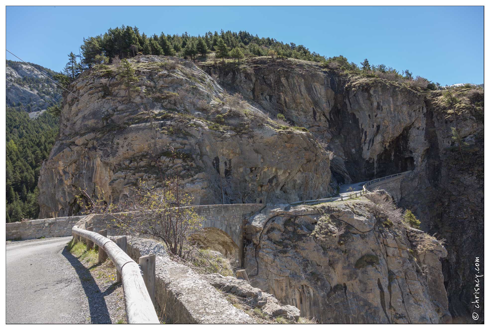 20170509-09_9392-Au_pont_du_chatelet_route_de_Fouillouze.jpg