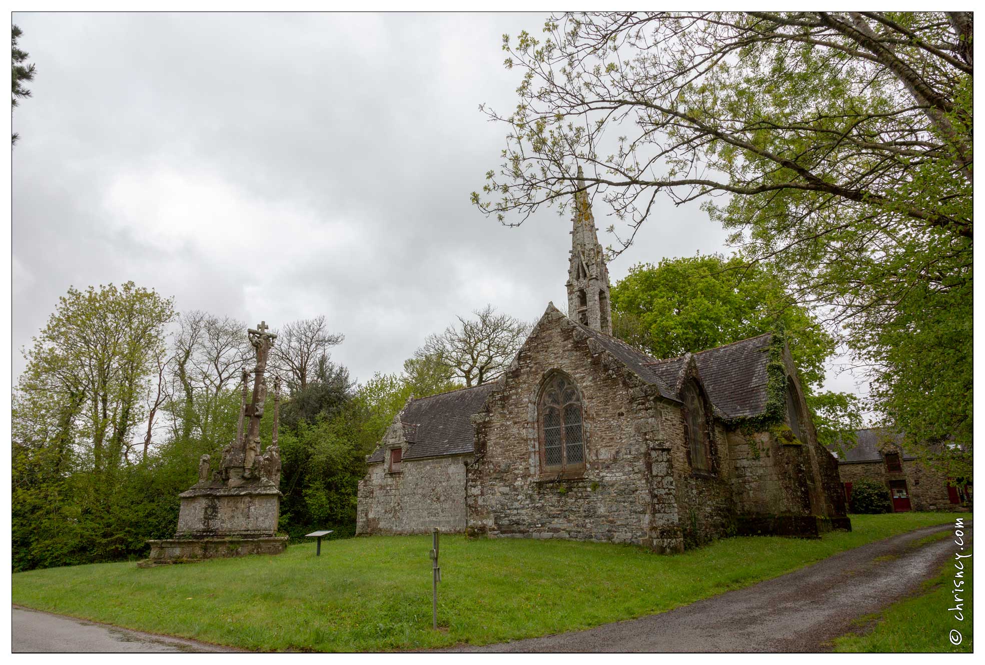 20180502-04_6609-Landrevarzec_Chapelle_Saint_Venec.jpg