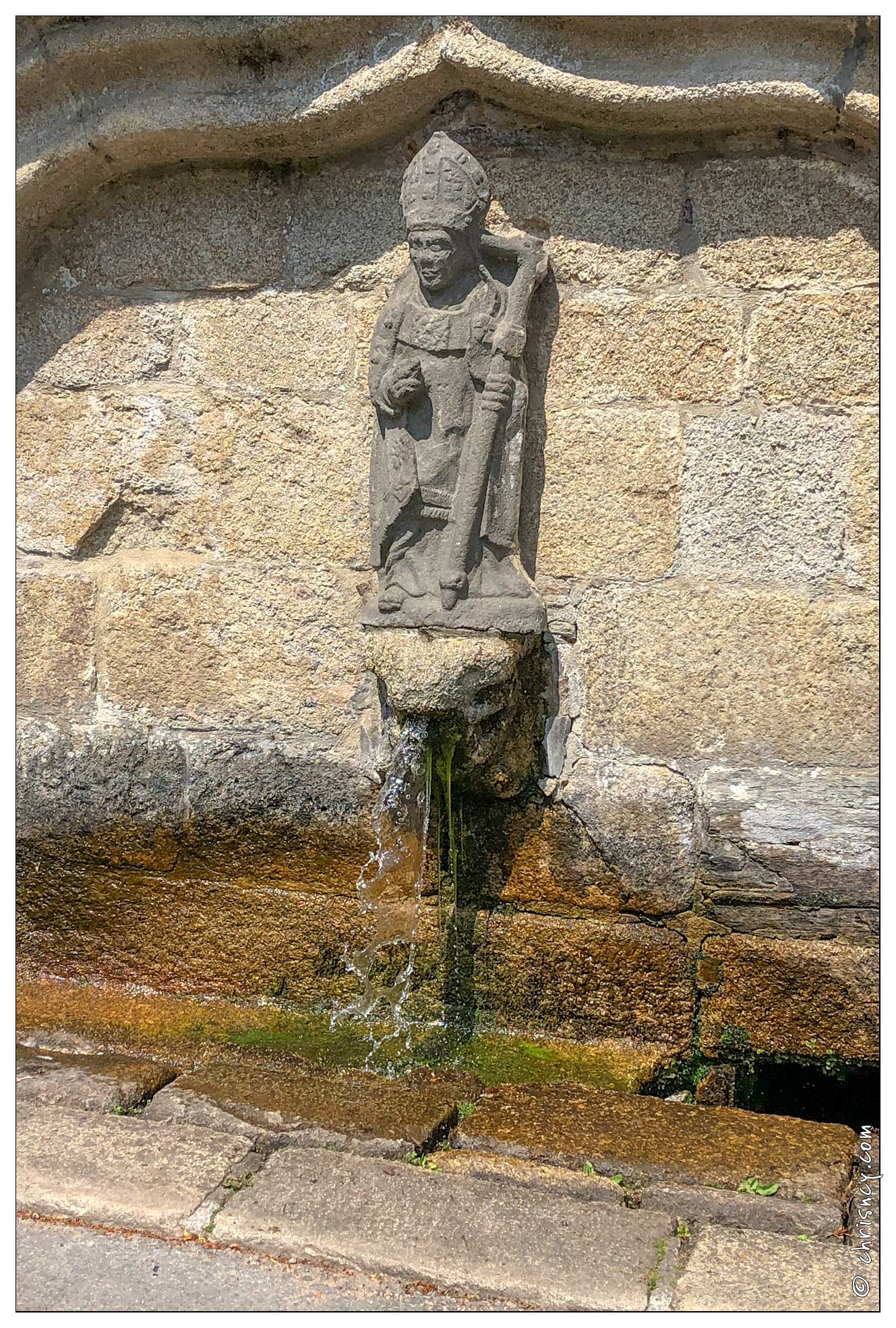 20180521-043_1961-Loguivy_les_Lannion_Eglise_St_Yvi.jpg