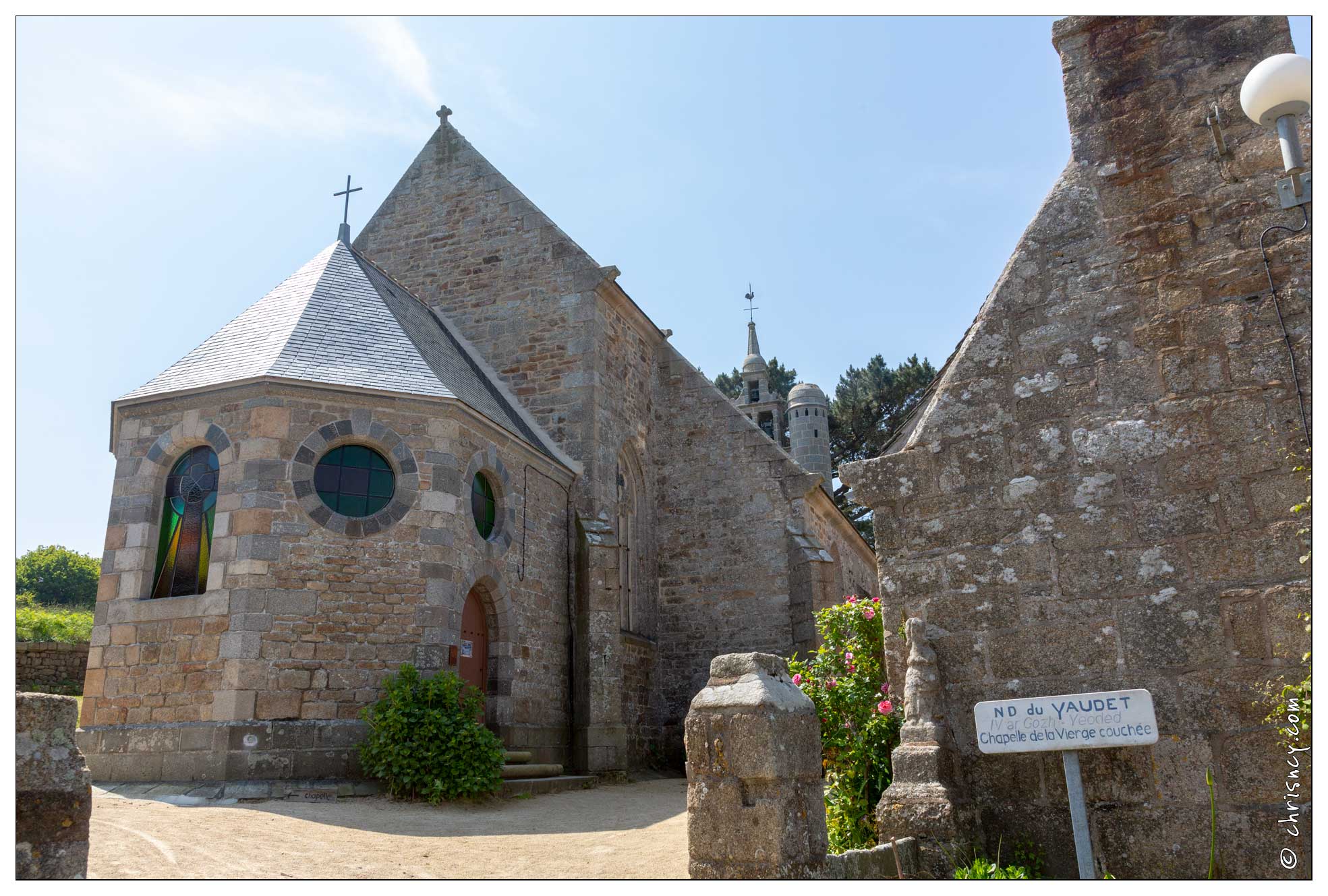 20180521-055 9218-Le Yaudet Chapelle de la vierge couchee - 20180521-055_9218-Le_Yaudet_Chapelle_de_la_vierge_couchee.jpg 20180521-055_9218-Le_Yaudet_Chapelle_de_la_vierge_couchee.jpg