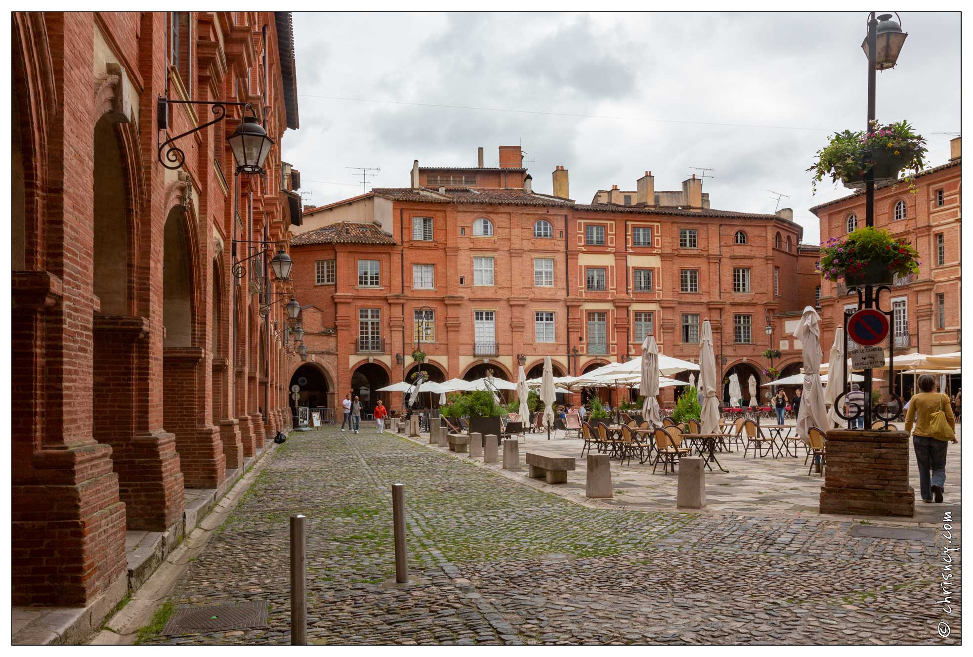 20180615-077_9726-Montauban_Place_Nationale.jpg