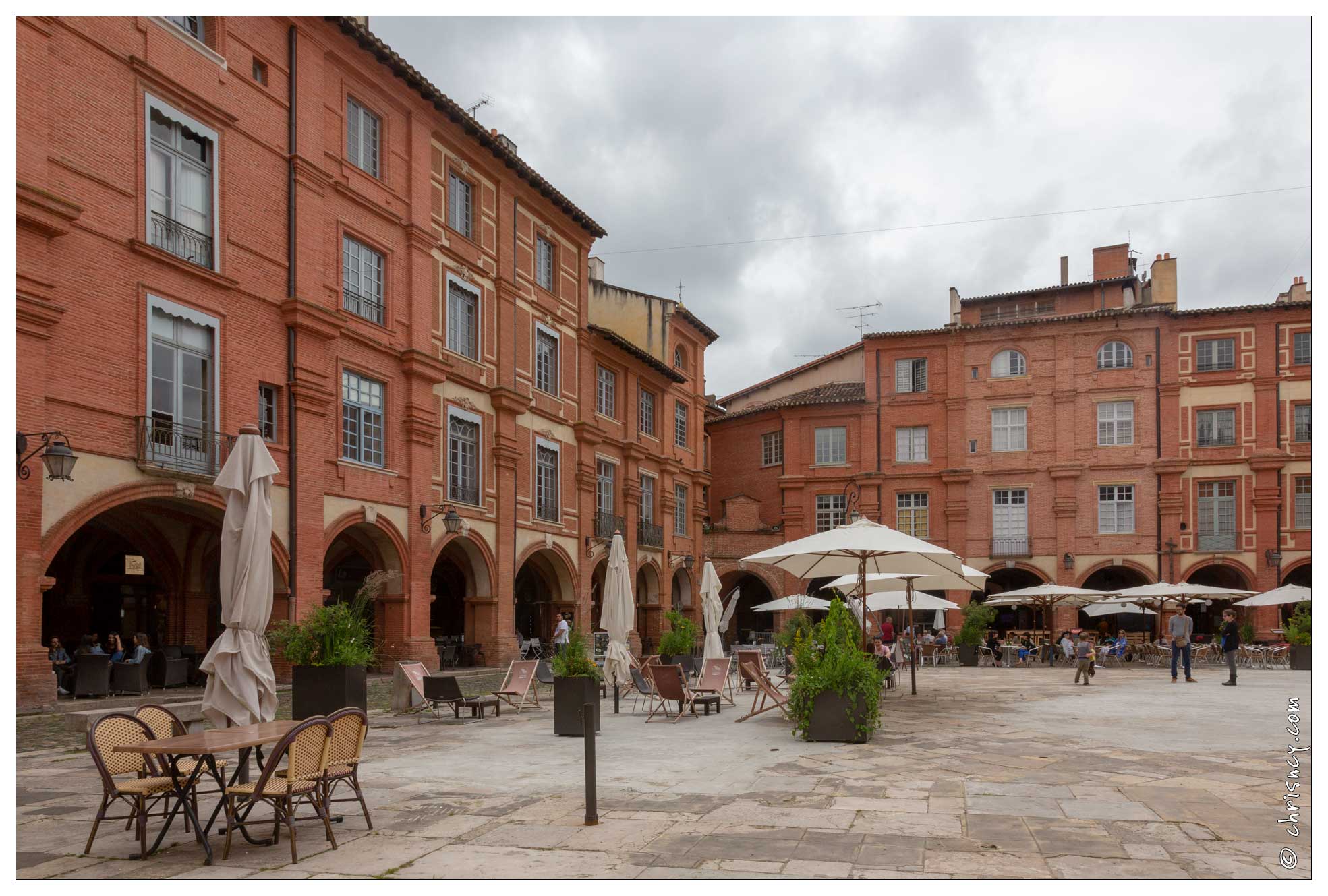 20180615-078_9727-Montauban_Place_Nationale.jpg