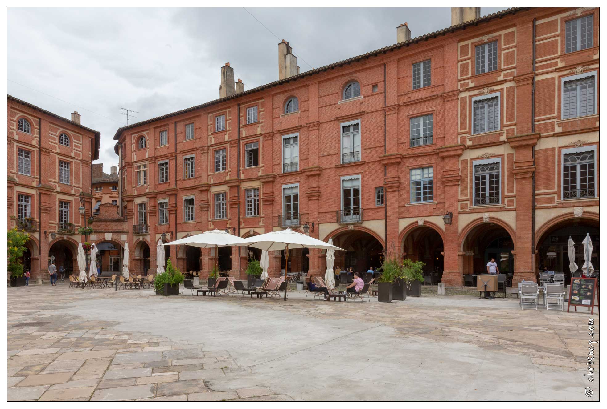 20180615-080_9730-Montauban_Place_Nationale.jpg