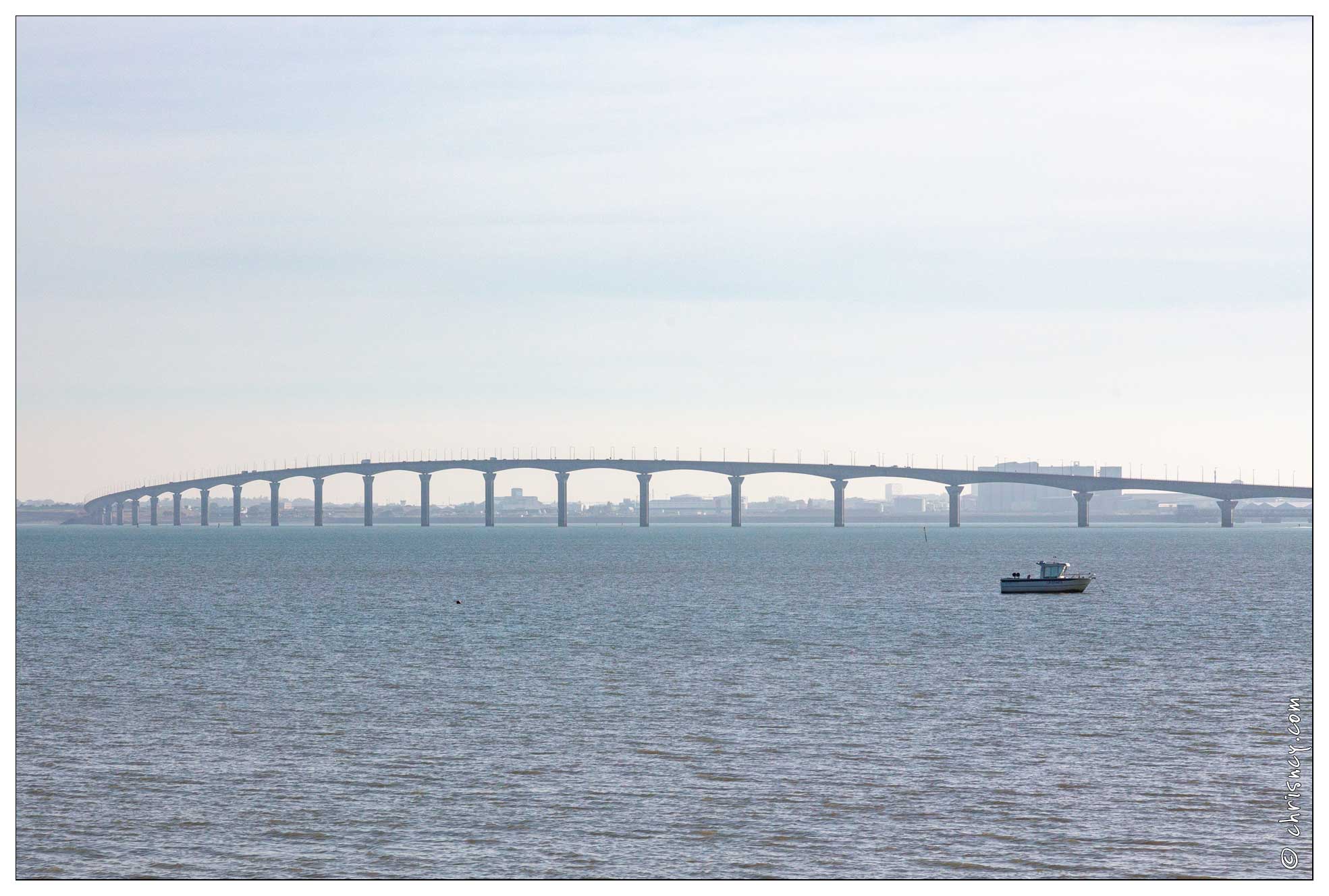 20181012-007_3243-Ile_de_Re_La_Palisse_vue_sur_le_pont.jpg