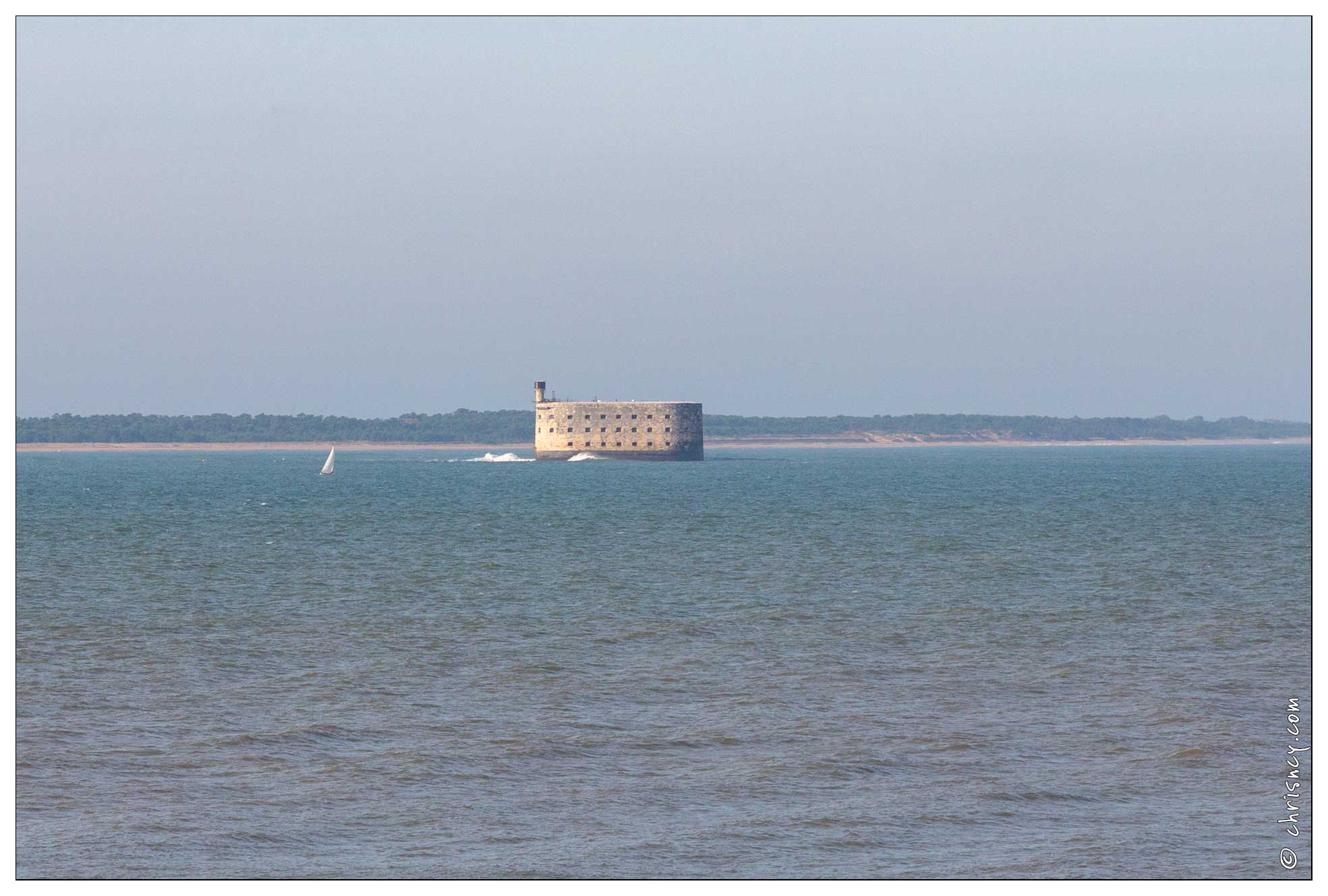 20181013-051_3442-Ile_d_Aix_Vue_sur_Fort_Boyard.jpg