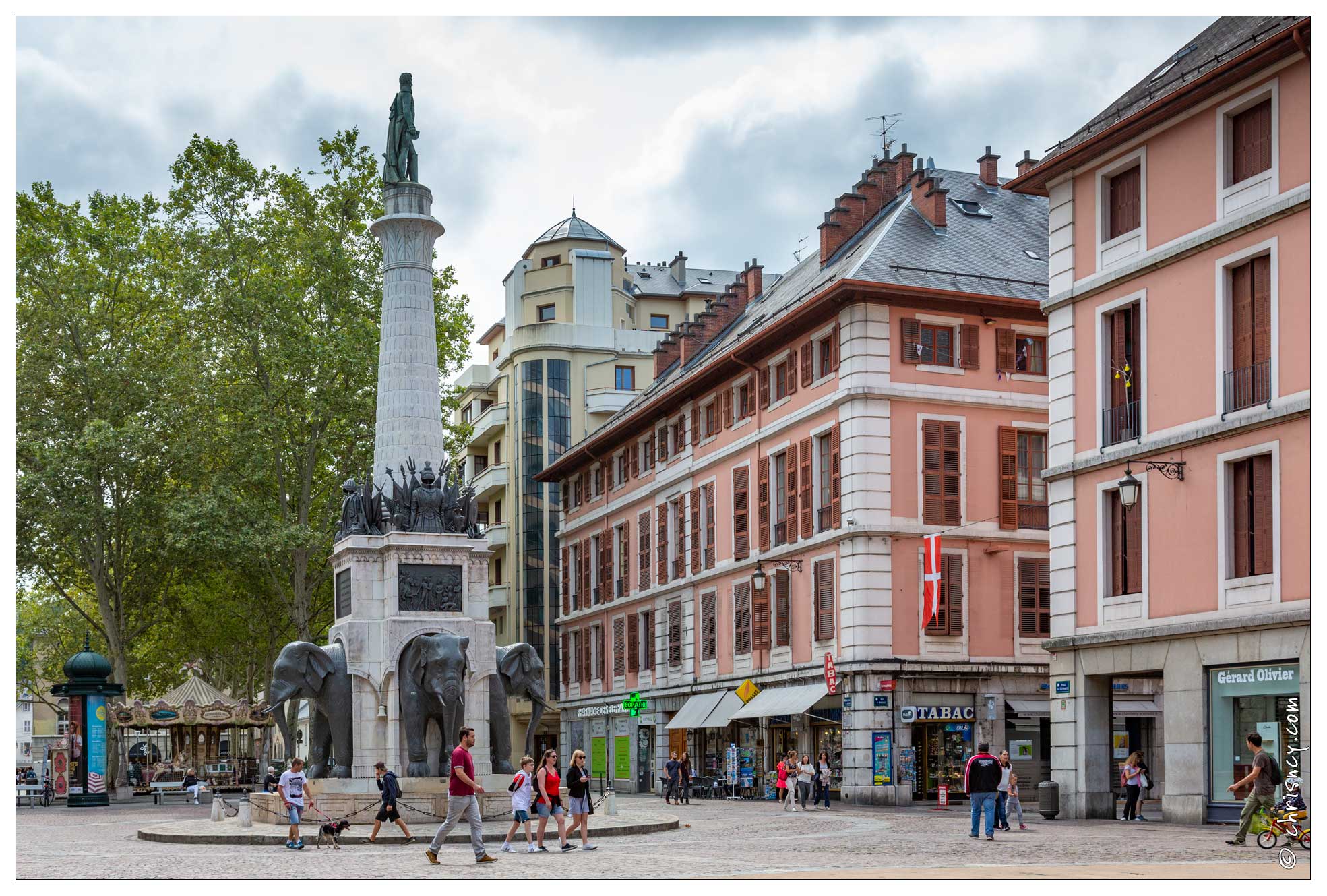 20190822-05_8369-Chambery_fontaine_des_elephants.jpg