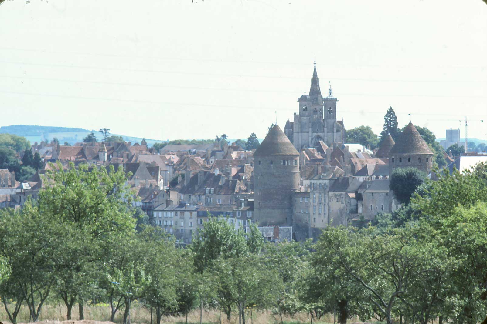 19820930-315d-Semur_en_Auxois.jpg