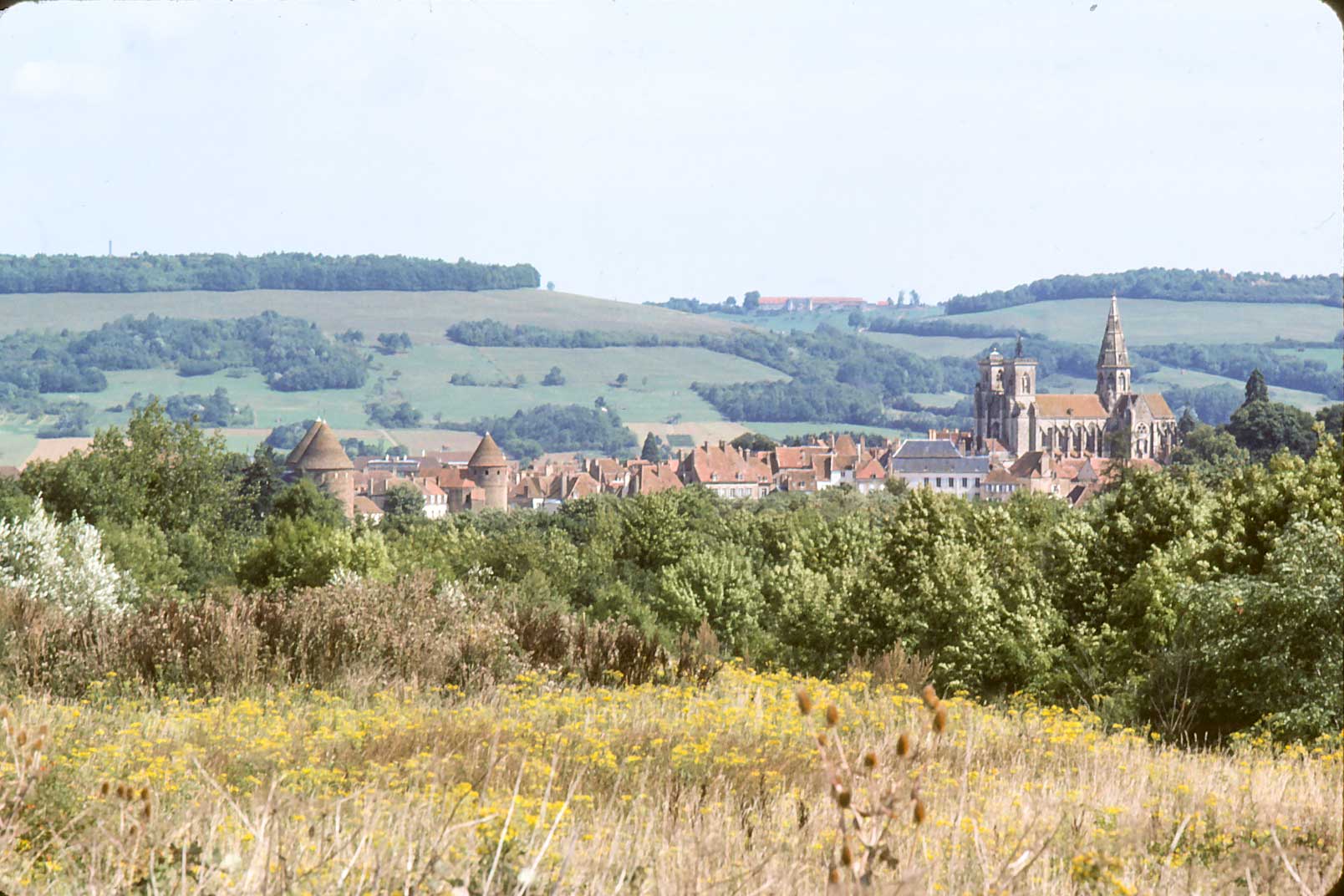 19820930-317d-Semur_en_Auxois.jpg