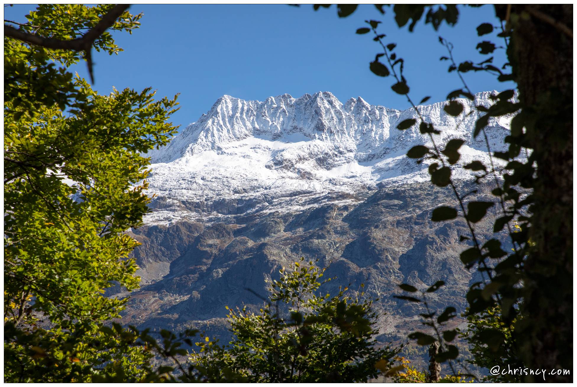 20211007-9902-Vaujany_Vue_Grandes_Rousses.jpg