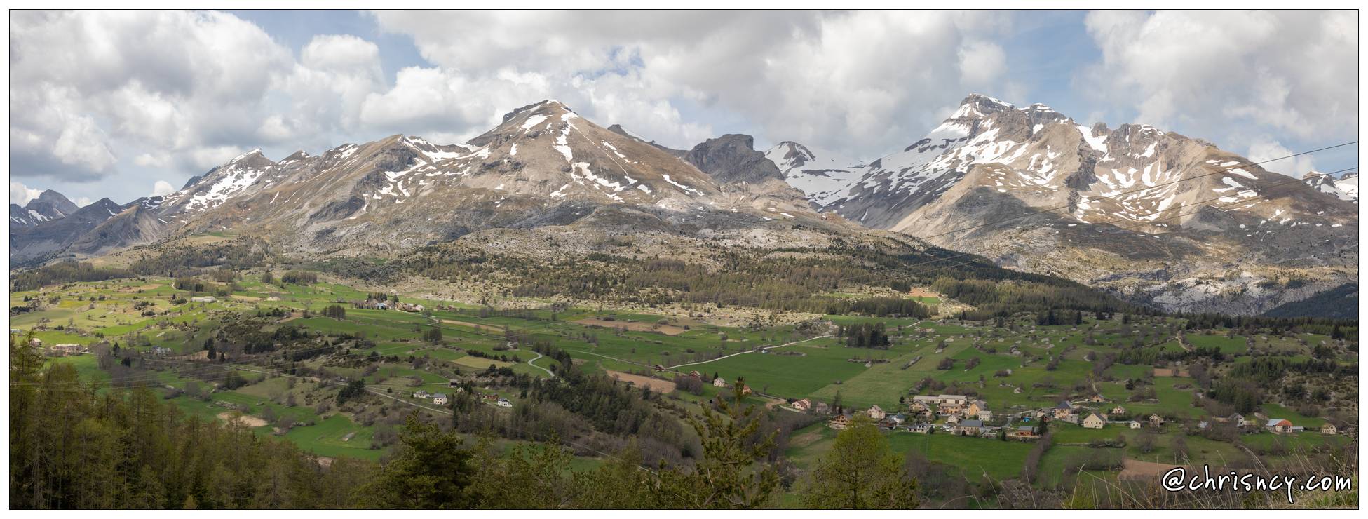 20220502-13_1270-Massif_de_l'Obiou_entre_col_du_Festre_col_de_Rioupe_Pano.jpg