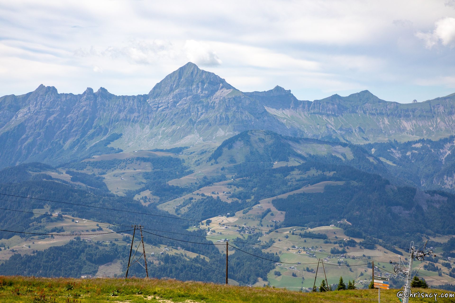 20220709-17_3204-Les_Saisies_telesiege_Mont_Bisanne_Mont_Charvin.jpg