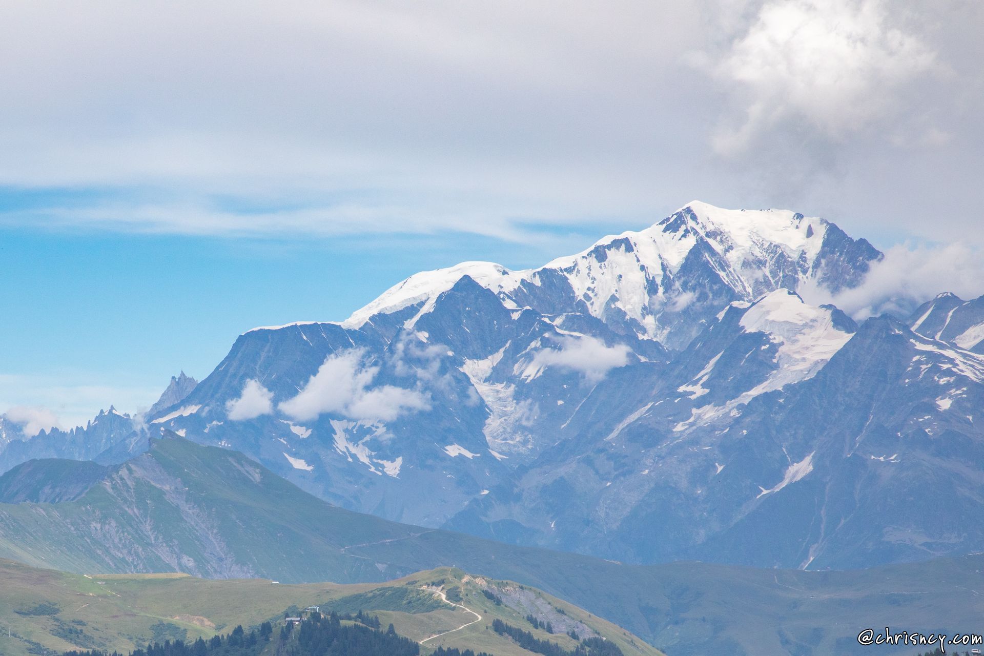 20220709-27_3218-Les_Saisies_telesiege_Mont_Bisanne_aiguille_verte_du_midi_Mont_Blanc.jpg